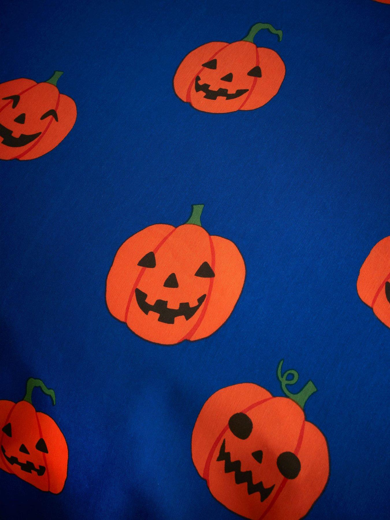 Image 6 of 6 of Catherine Lansfield Halloween Pumpkins Reversible Duvet Cover Set - Navy