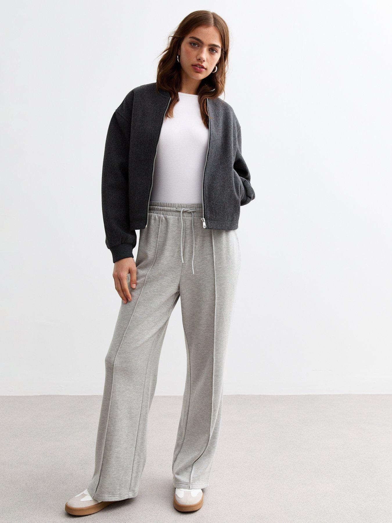 Image 3 of 4 of New Look Pintuck Wide Leg Drawstring Joggers - Grey