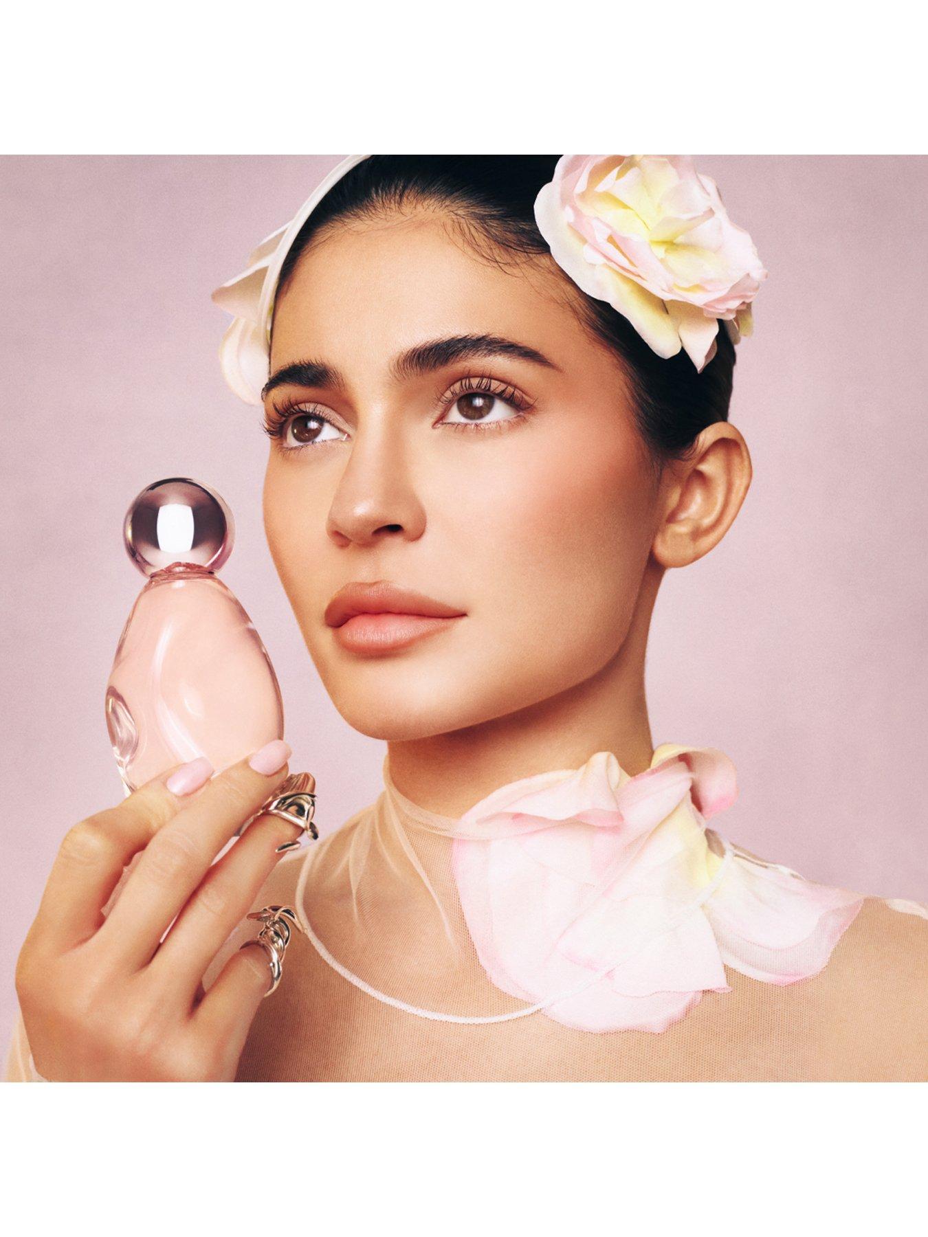 Image 2 of 8 of Cosmic Kylie Jenner Eau de Parfum 30ml