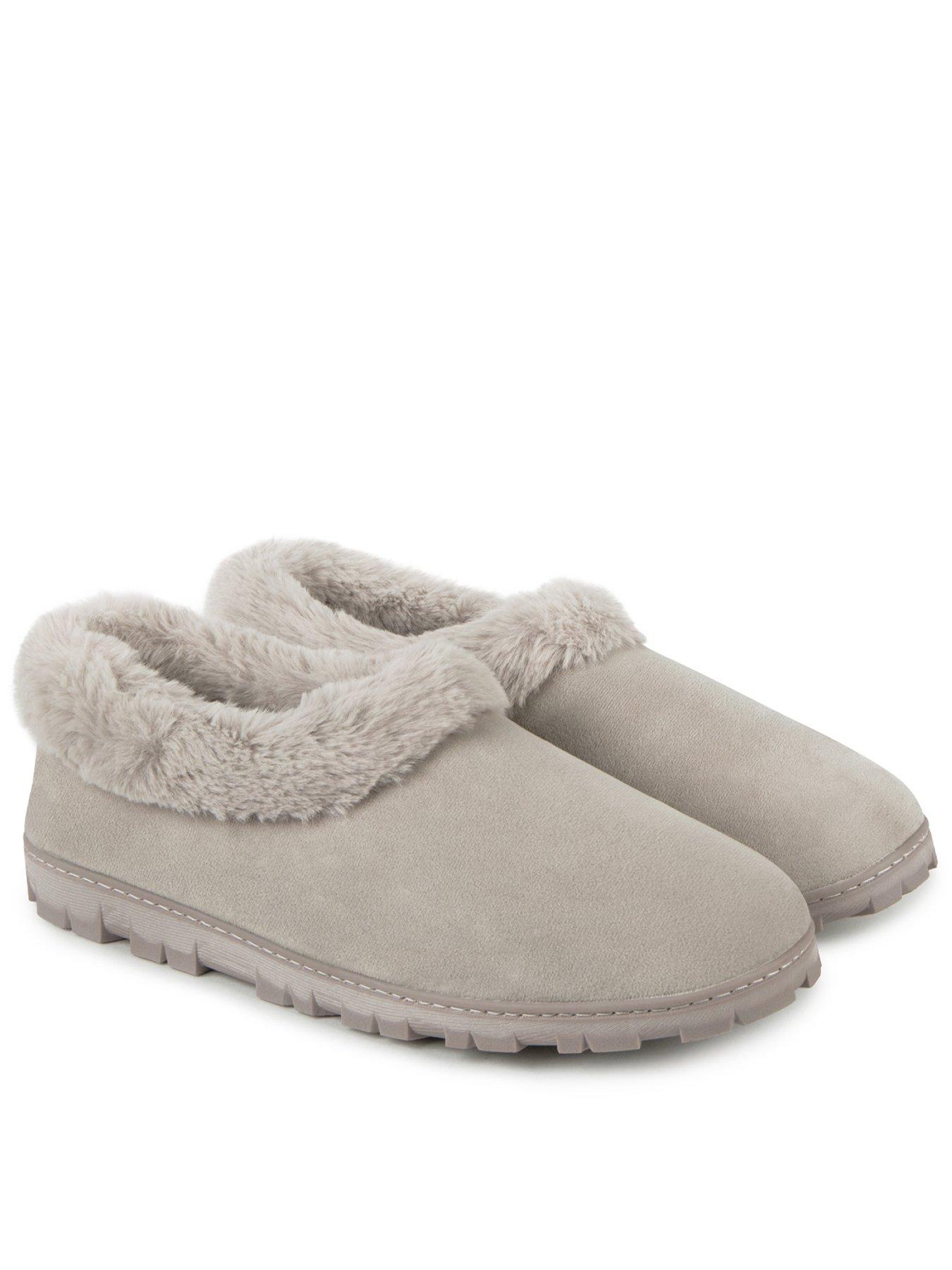 totes-microsuede-shoot-slippers-grey