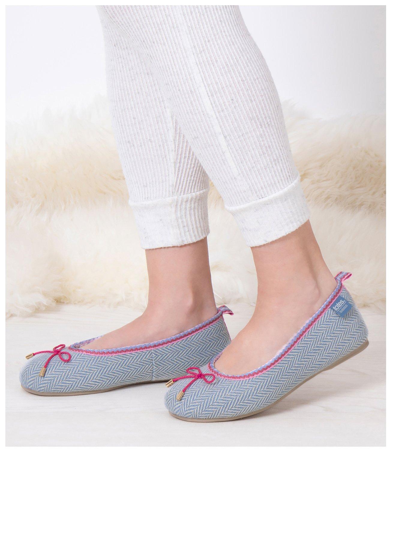 image of totes-isotoner-herringbone-ballet-slippers-grey