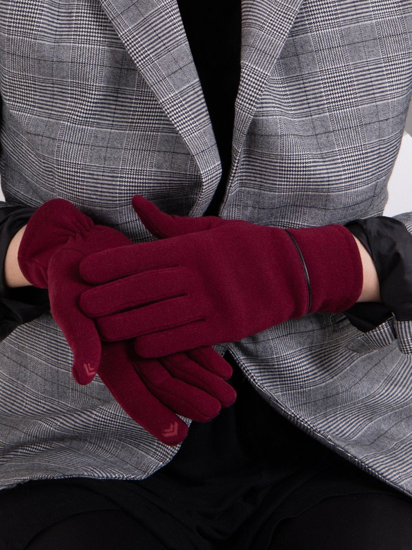  image of totes-isotoner-thermal-smartouch-gloves