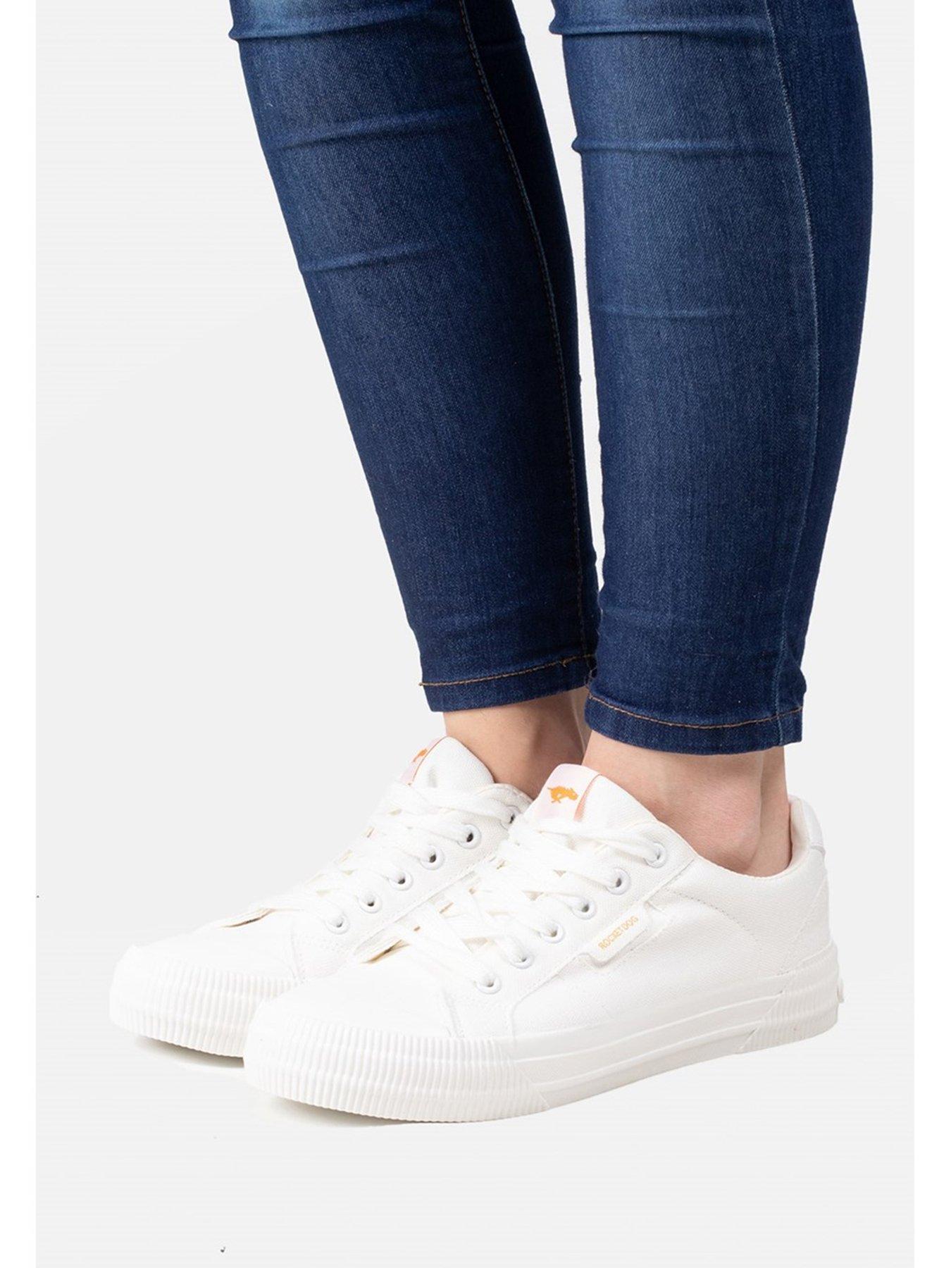 Image 6 of 6 of Rocket Dog Cheery Plimsoll - White
