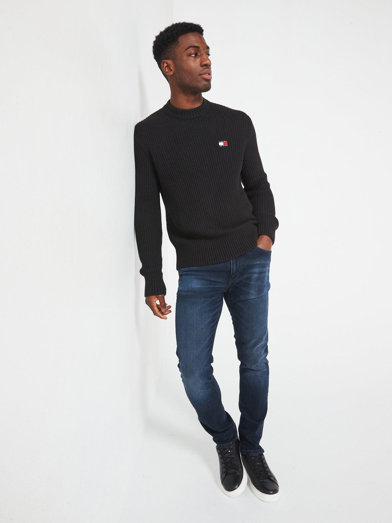  image of tommy-jeans-regular-fit-badge-textured-crew-neck-knitted-jumper-black