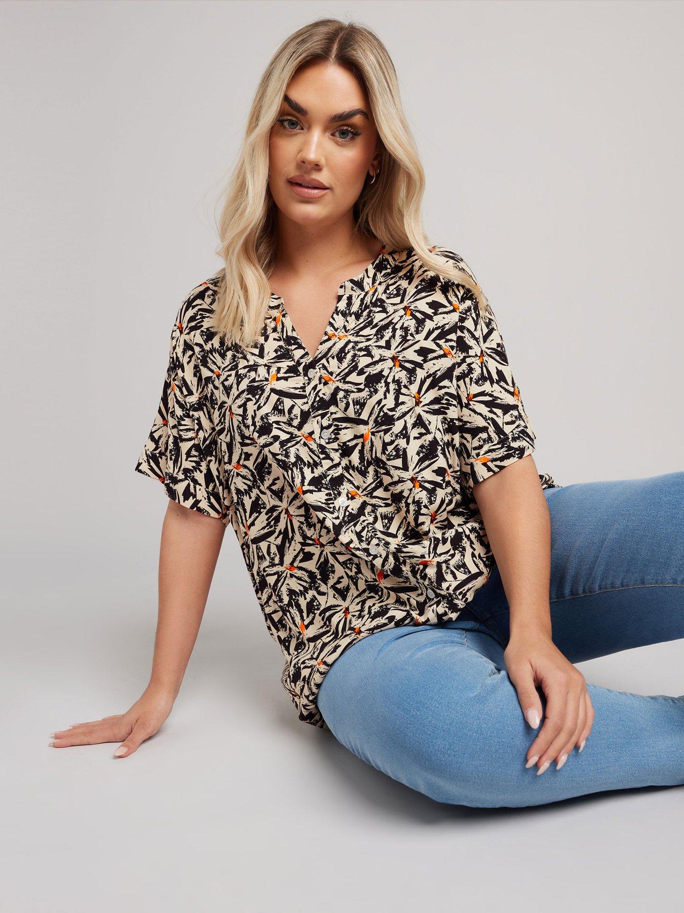 undefined Curve Button Yoke Detail Blouse