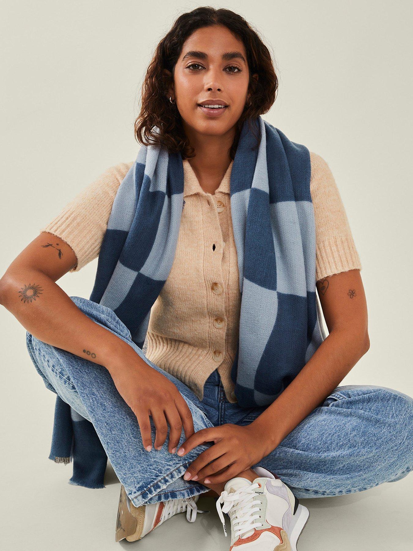 image of accessorize-wavey-checkerboard-blanket