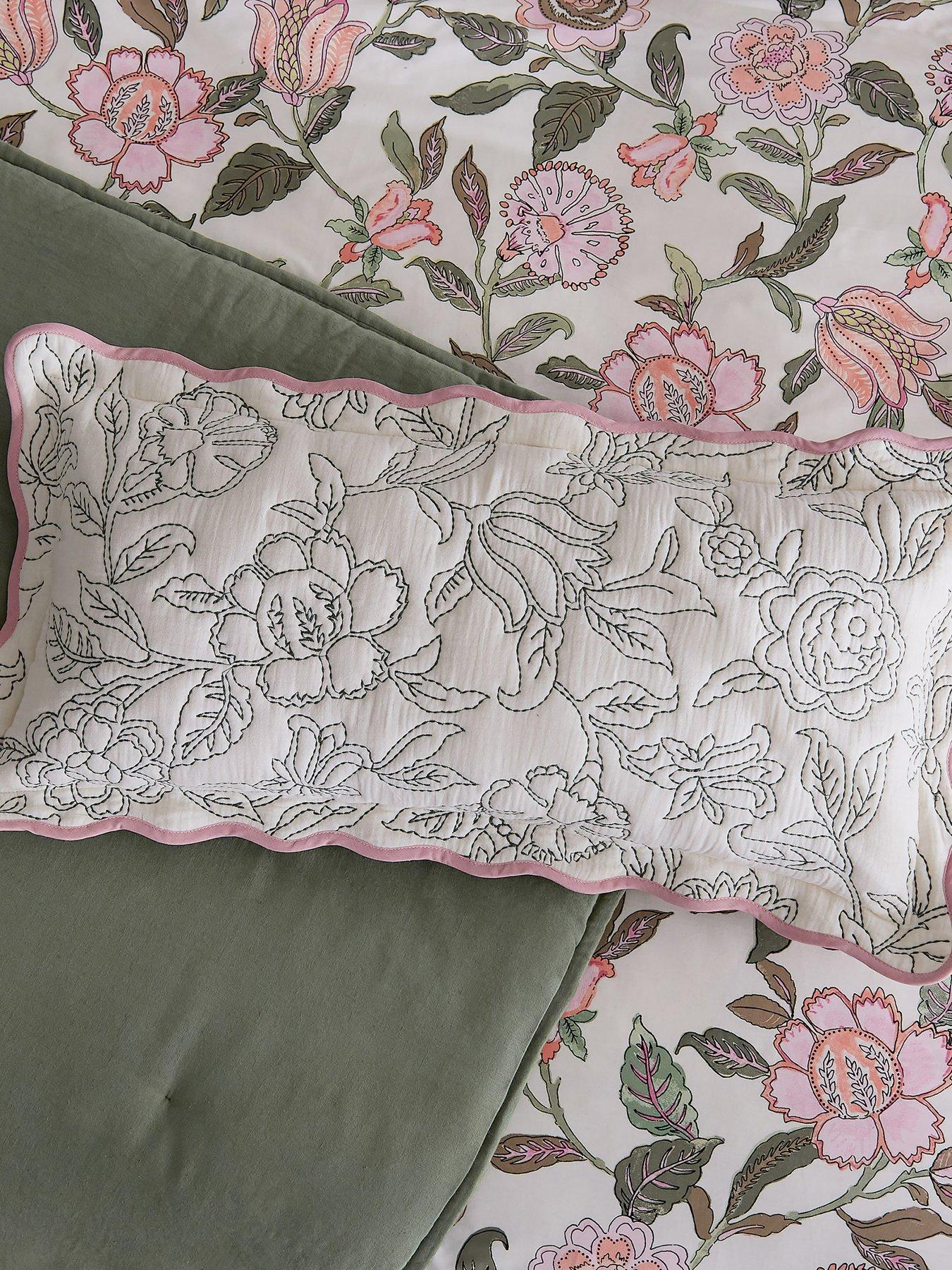 joules-juliette-100-cotton-percale-rice-stitch-cushion-30x60cm--creme