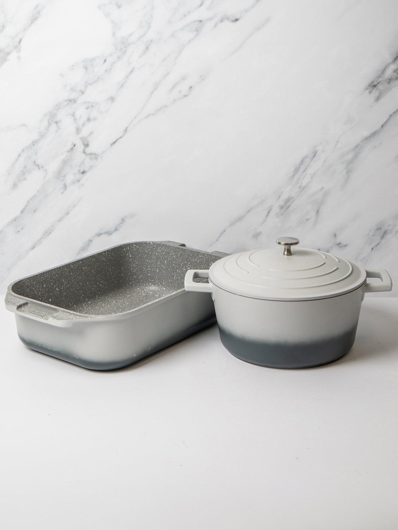 undefined 2 Piece Cast Aluminium Cookware Set With Non-stick 4l Casserole Dish And A Non-stick Roasting Pan