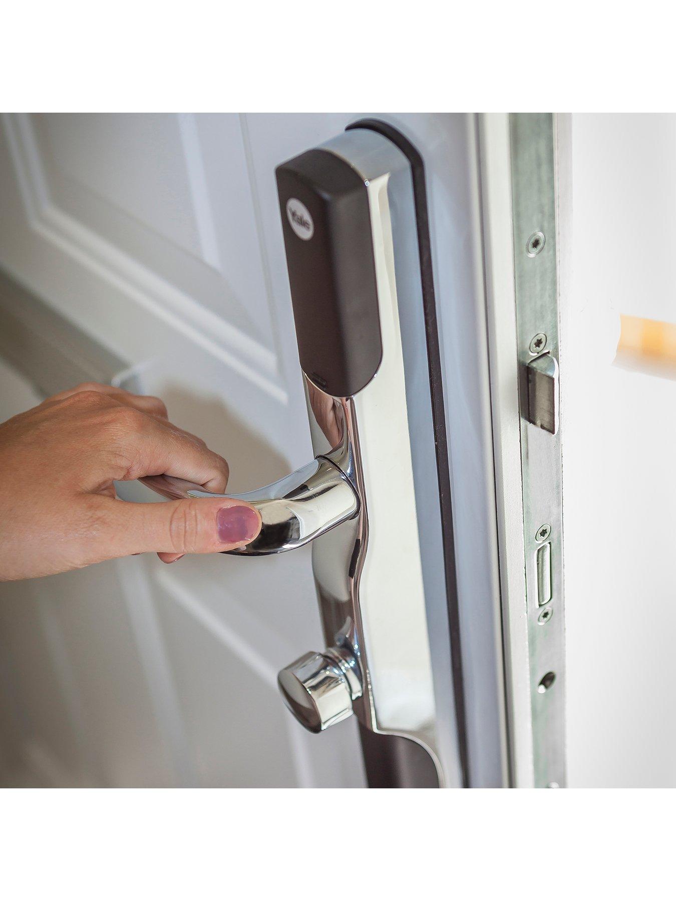  image of yale-smart-door-lock-conexis-l2-chrome
