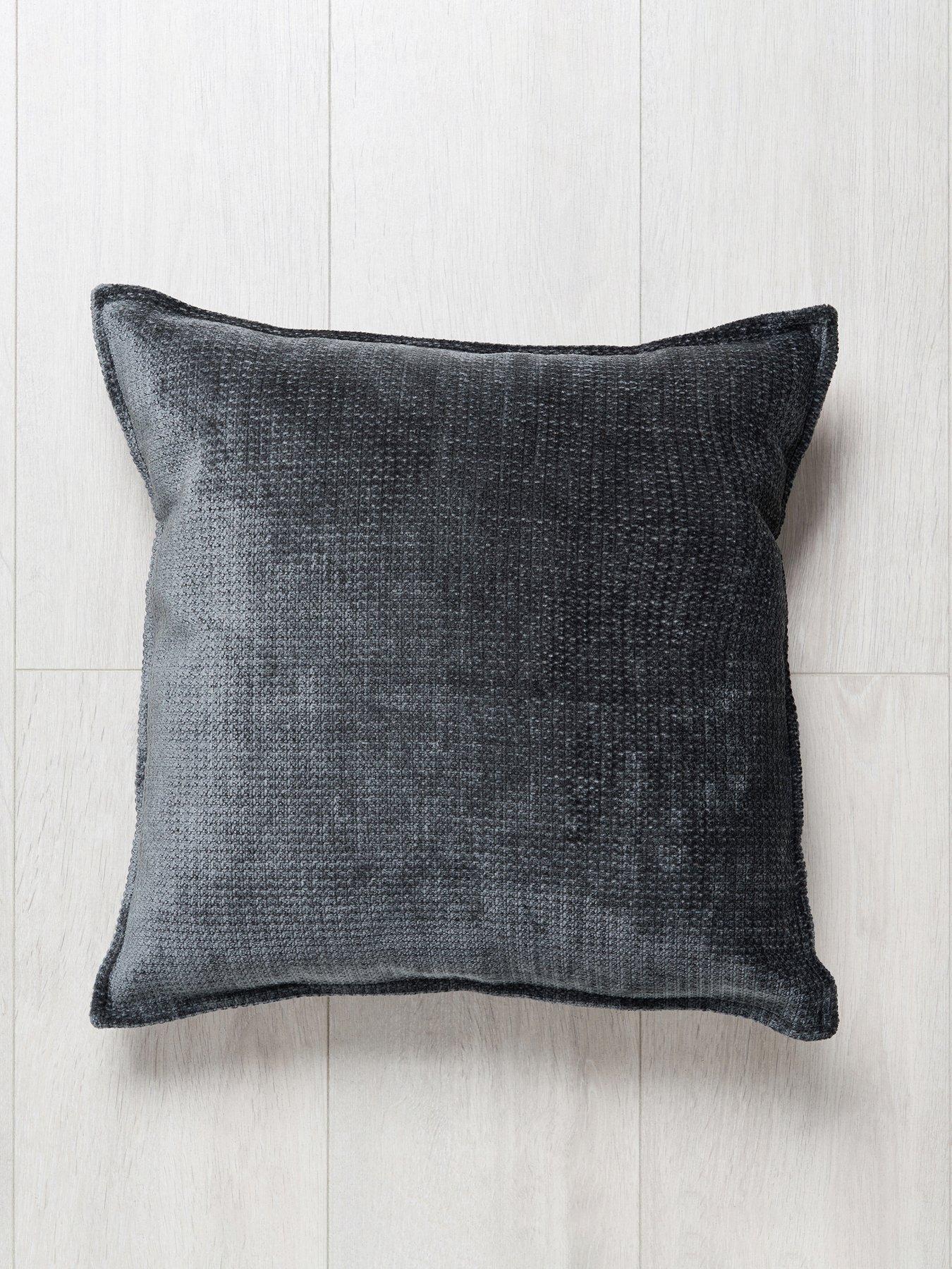 the-very-collection-textured-chenille-cushion
