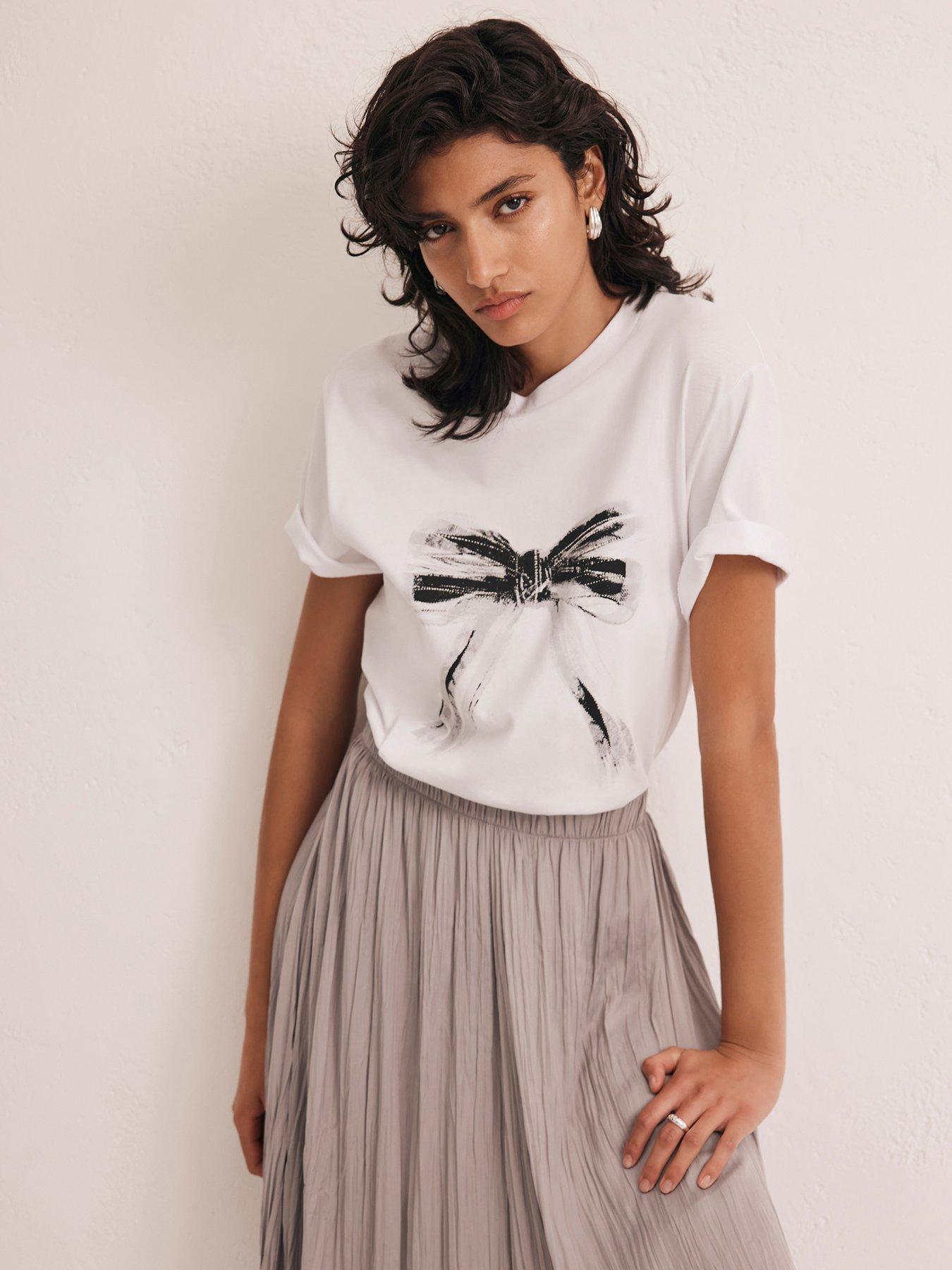  image of mint-velvet-white-bow-motif-t-shirt