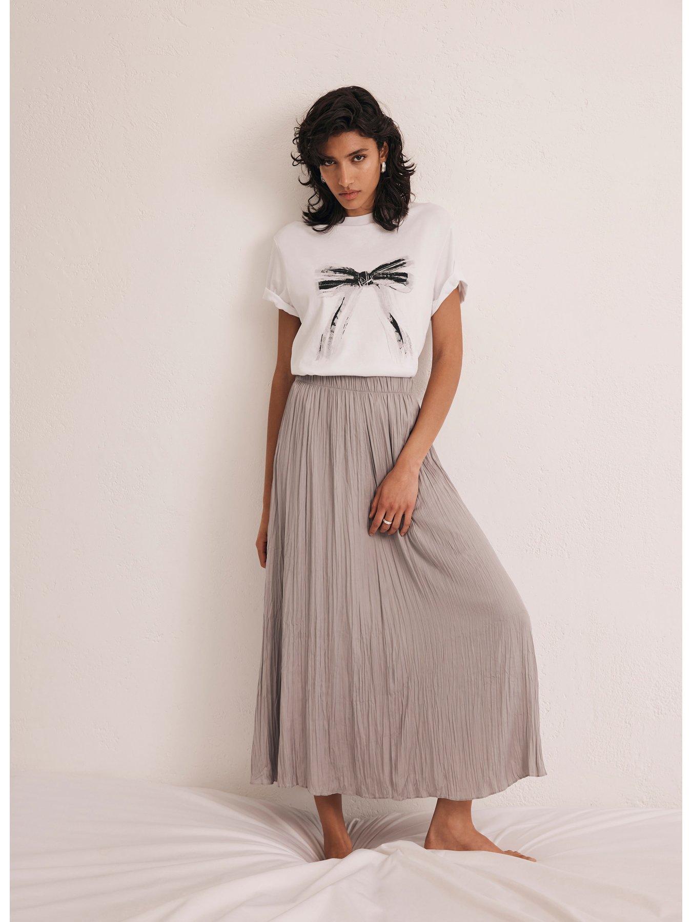  image of mint-velvet-white-bow-motif-t-shirt