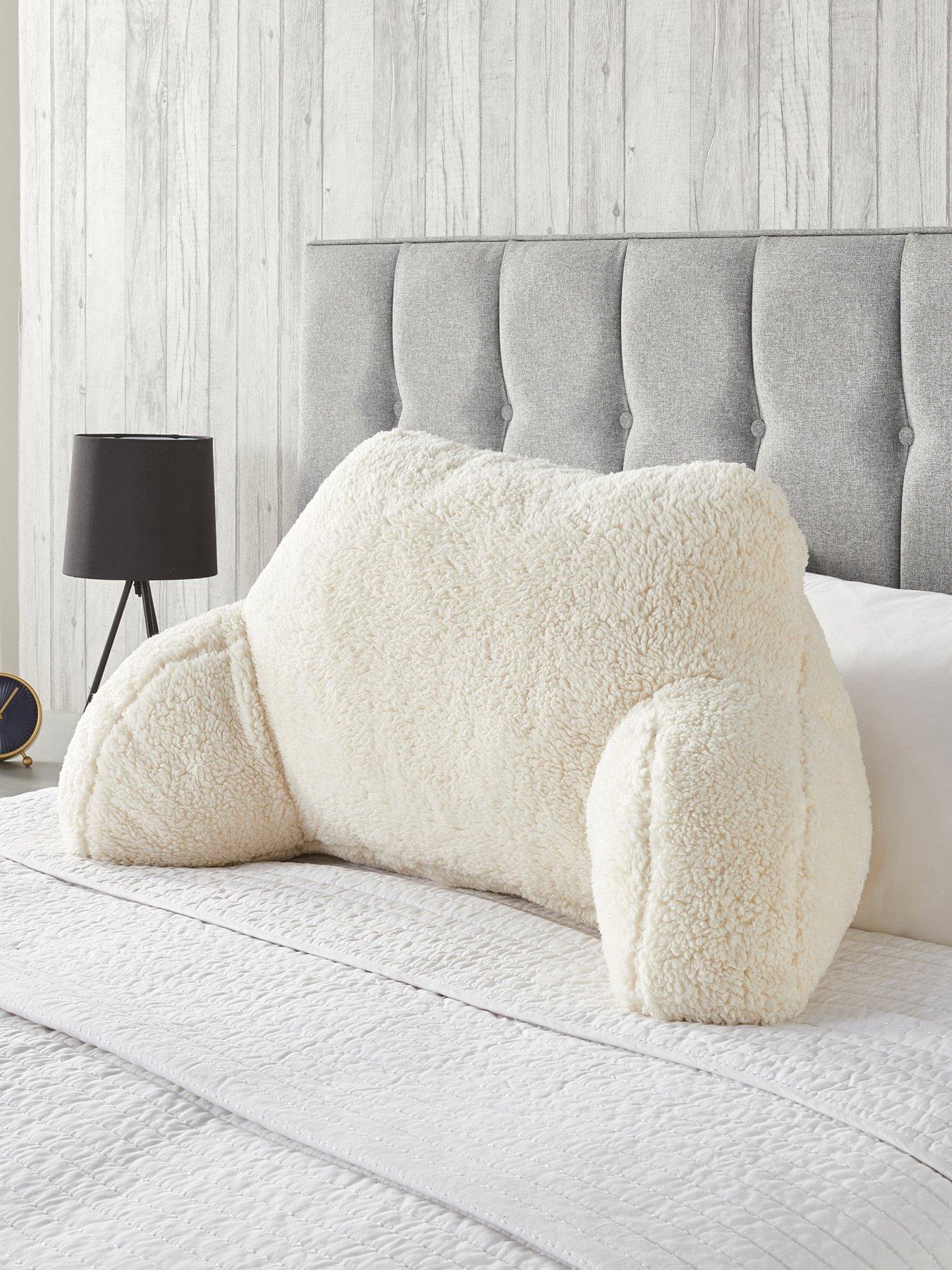 very-home-fleece-cuddle-cushion-cream