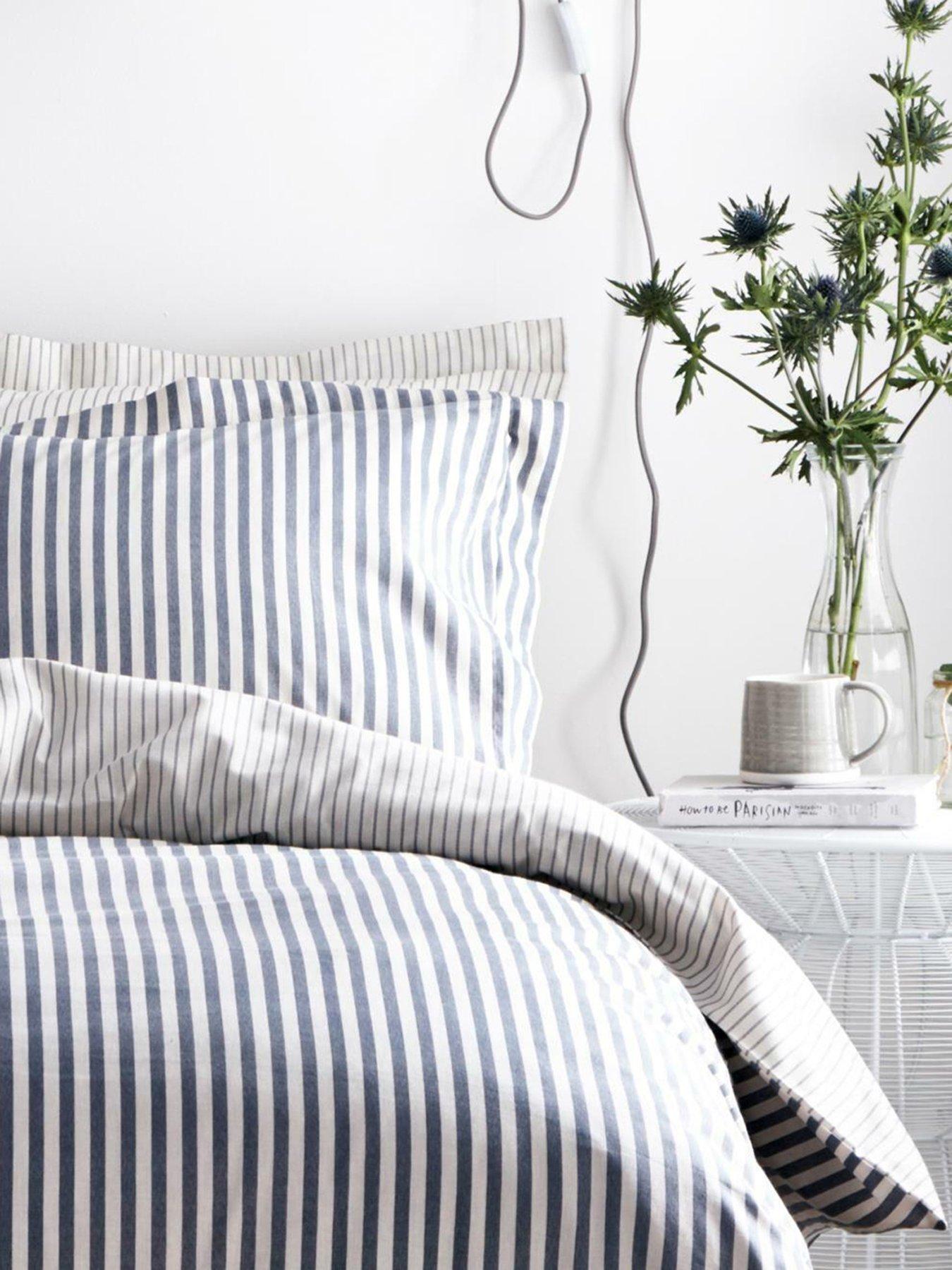  image of yard-hebden-stripe-100-cotton-duvet-set-navy