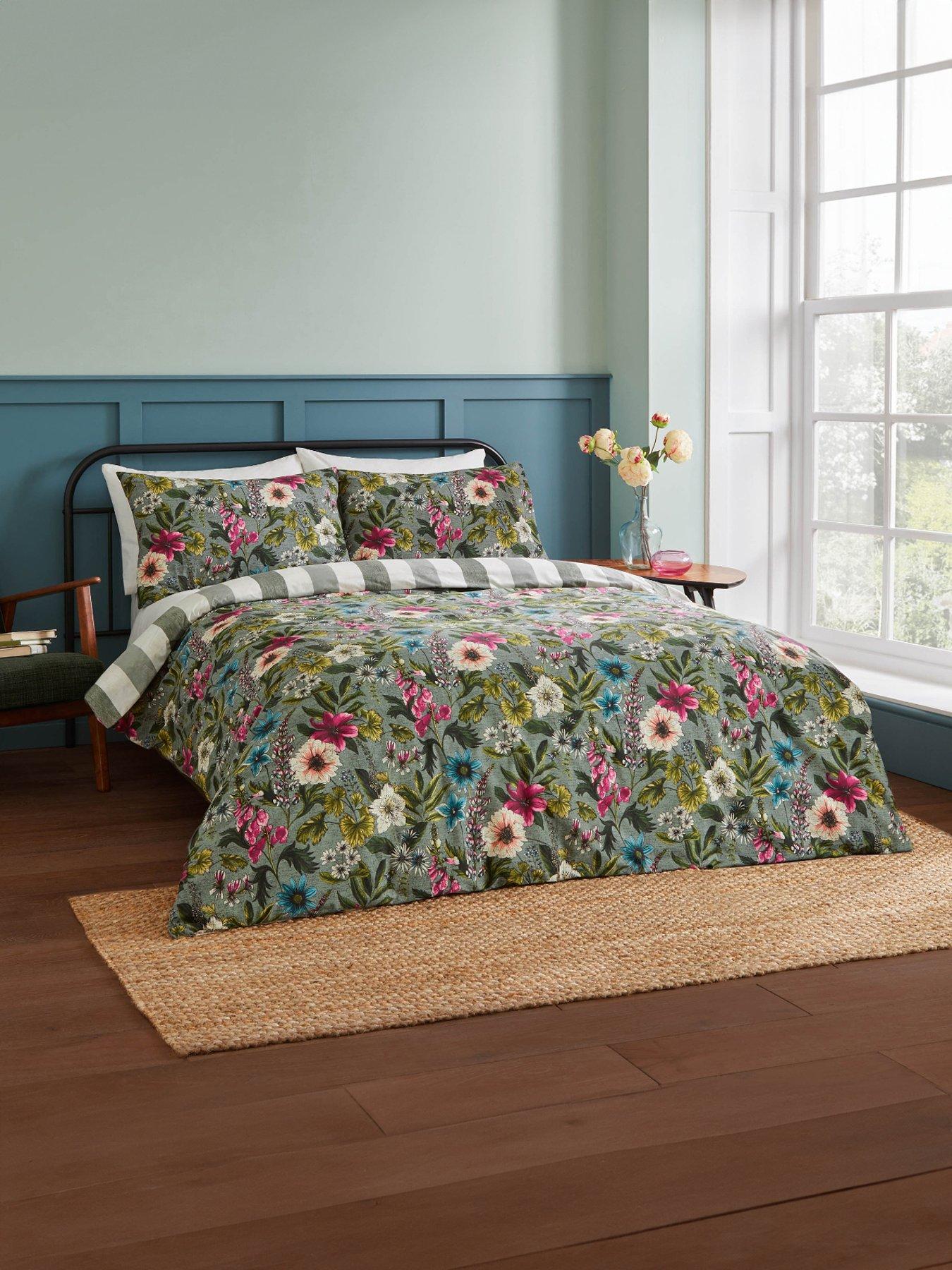 Image 4 of 4 of Wylder Hidcote Manor Duvet Cover Set