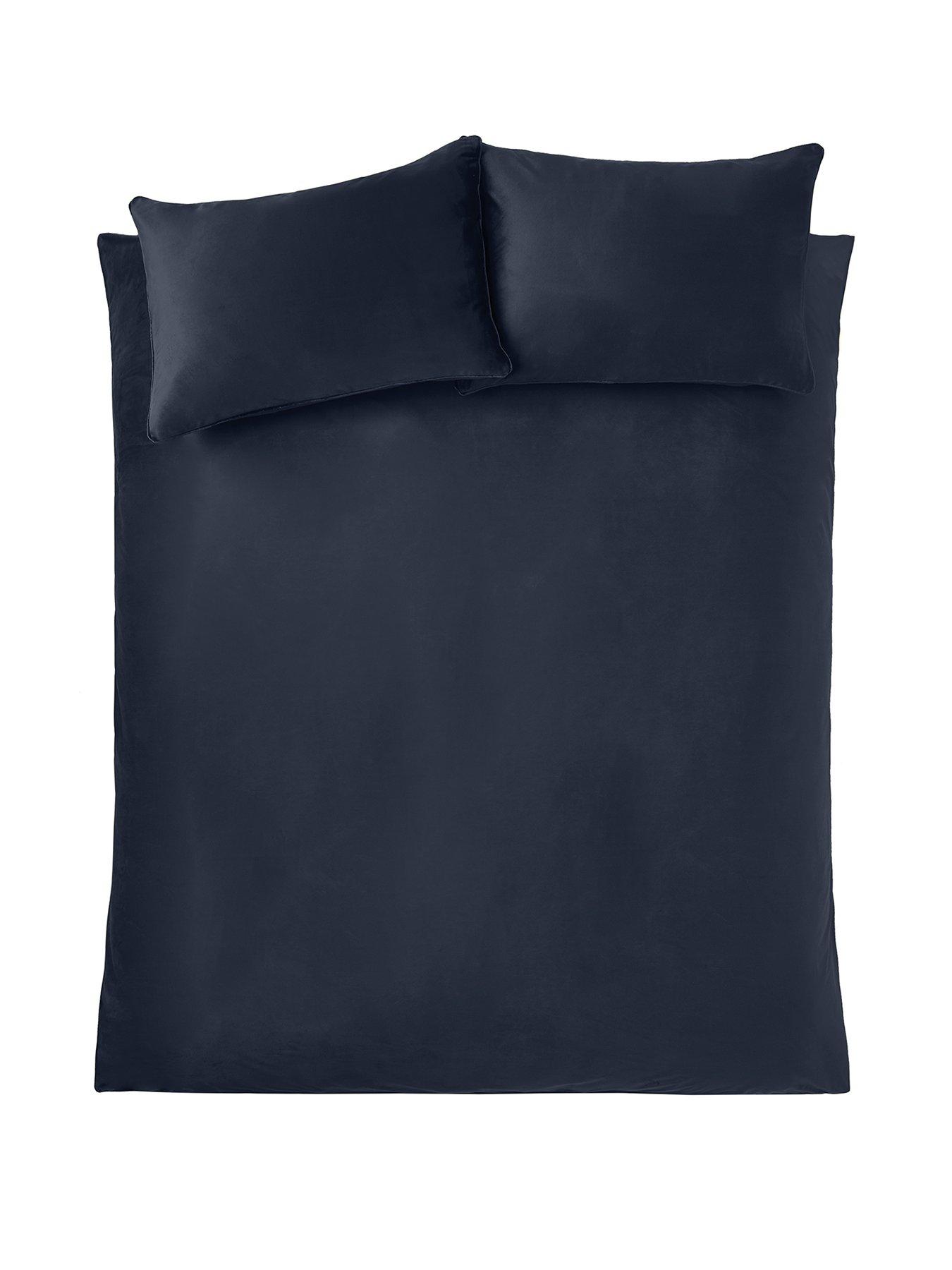 Image 2 of 4 of Catherine Lansfield Kingsley Matt Velvet Navy Duvet Set