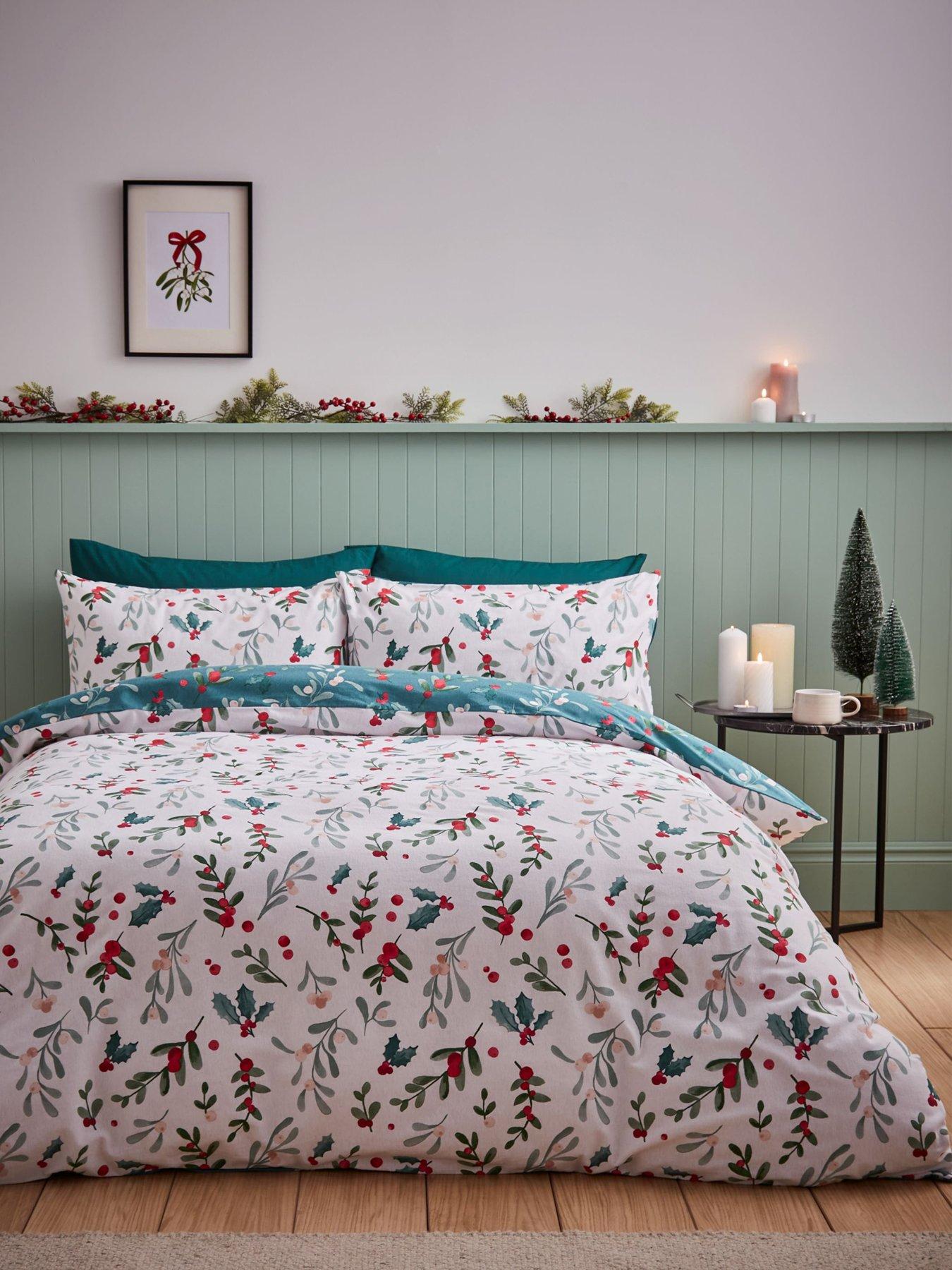 Image 1 of 6 of Catherine Lansfield Brushed Christmas Holly And Mistletoe Duvet Set- King - White/Green