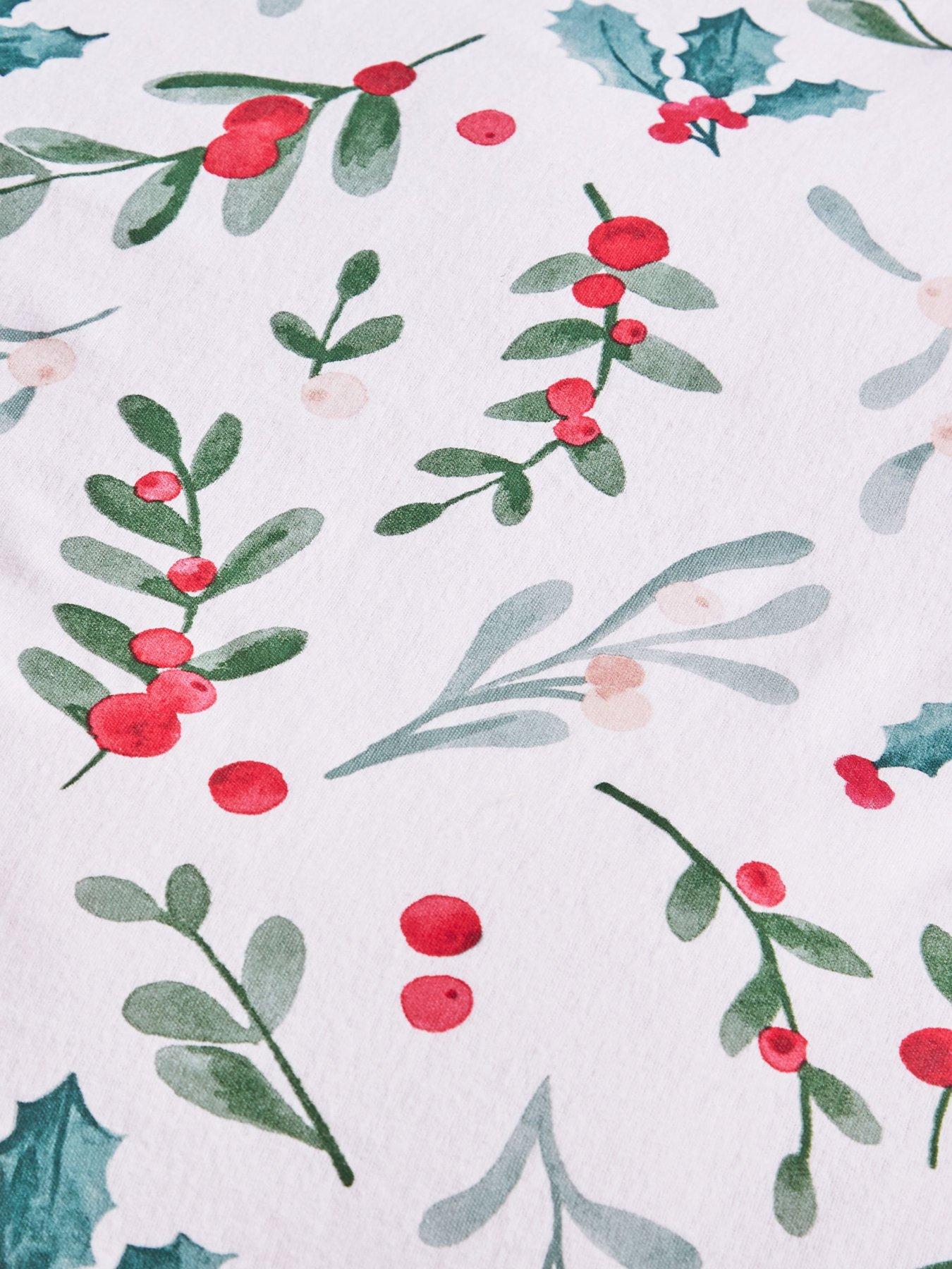 Image 6 of 6 of Catherine Lansfield Brushed Christmas Holly And Mistletoe Duvet Set- King - White/Green