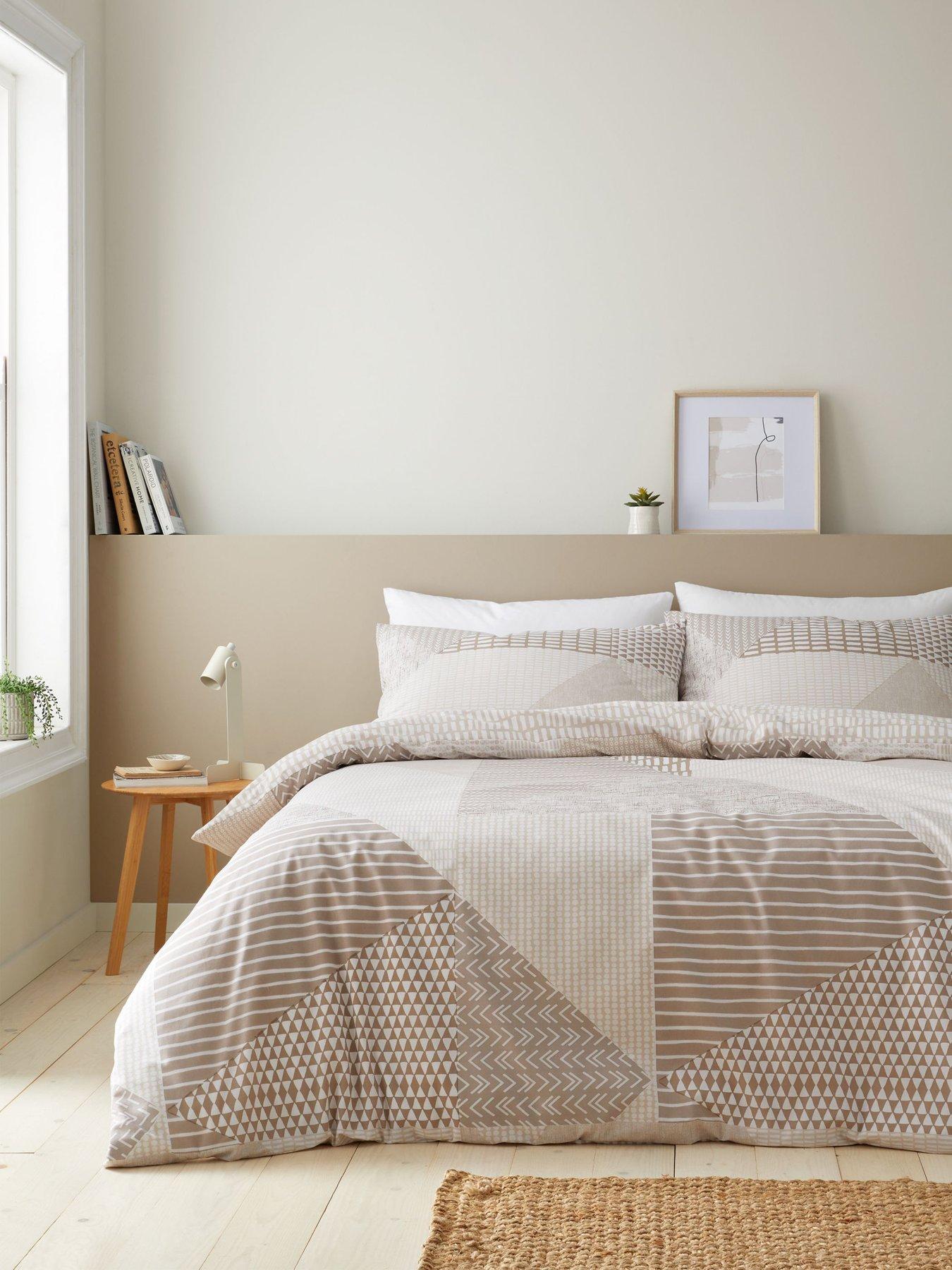 Catherine Lansfield Larsson Geo Duvet Cover Set in Natural