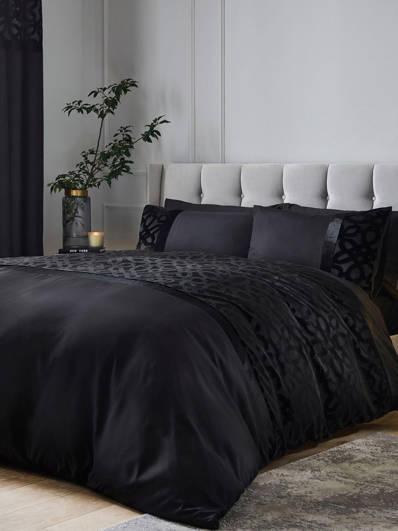 undefined Lattice Cut Velvet Duvet Cover Set in Black
