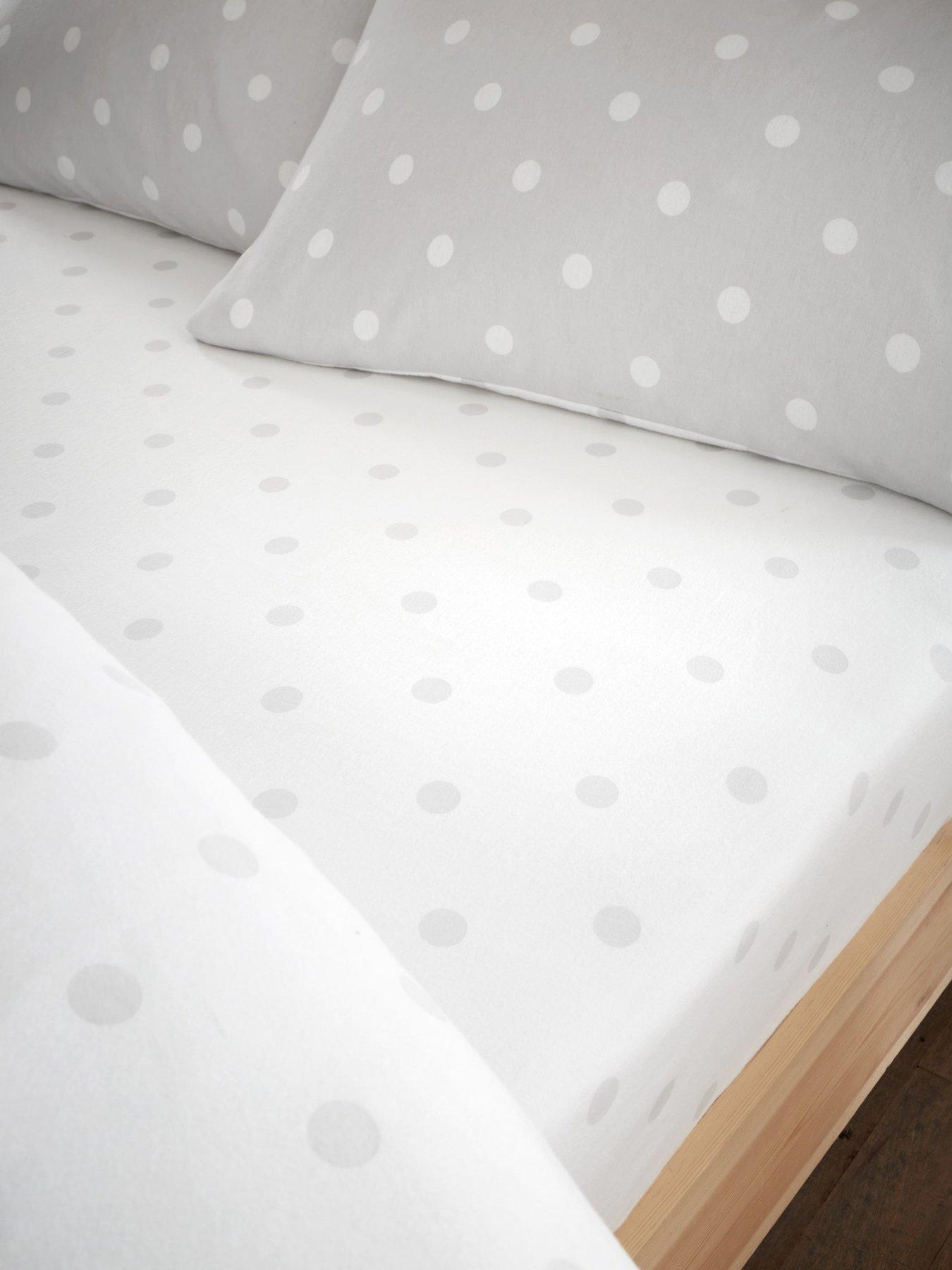 front image of catherine-lansfield-polka-dot-100-brushed-cotton-fitted-sheet