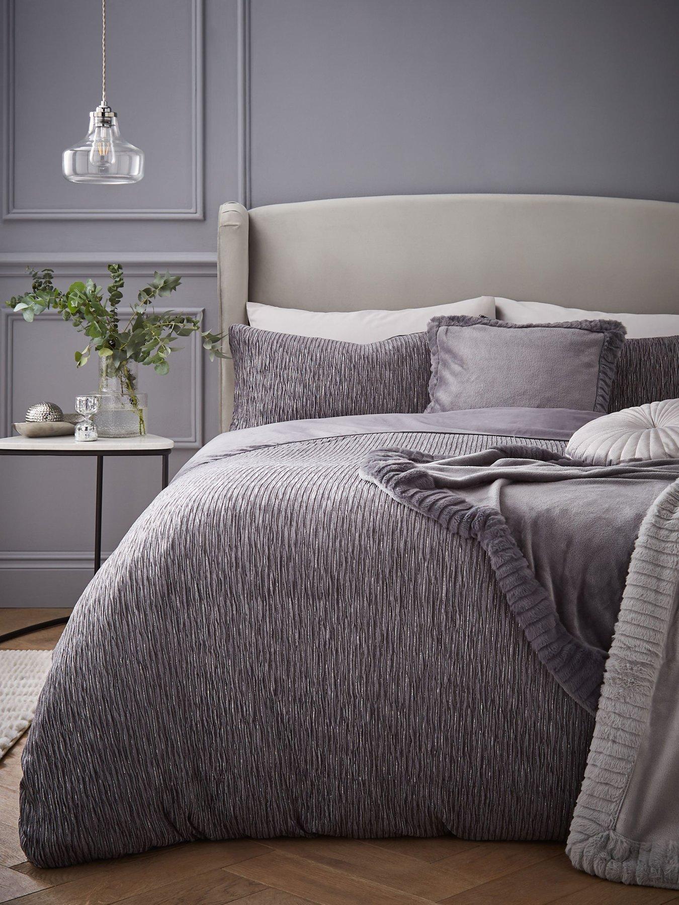 catherine-lansfield-allure-sparkle-duvet-set