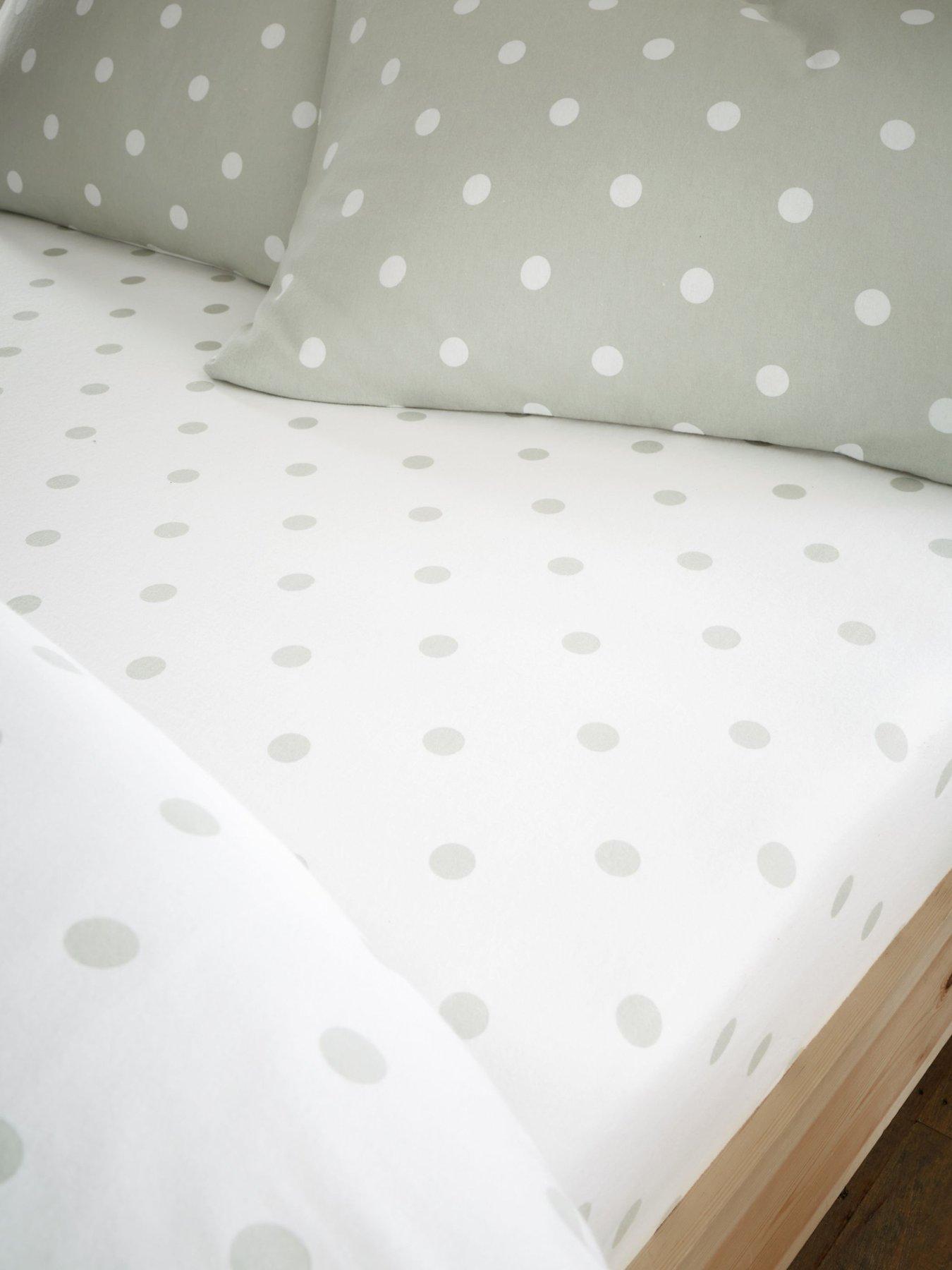 undefined Polka Dot 100% Brushed Cotton Fitted Sheet
