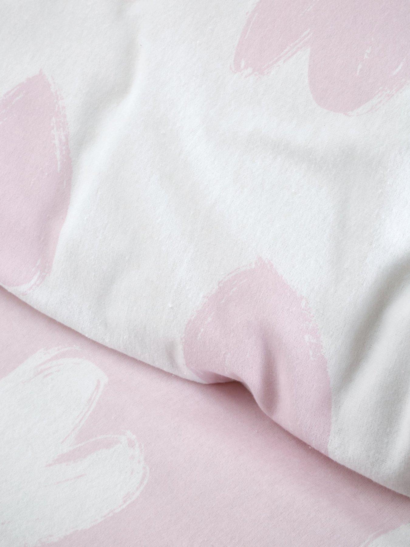 Image 5 of 5 of Catherine Lansfield Hearts 100% Brushed Cotton Duvet Set