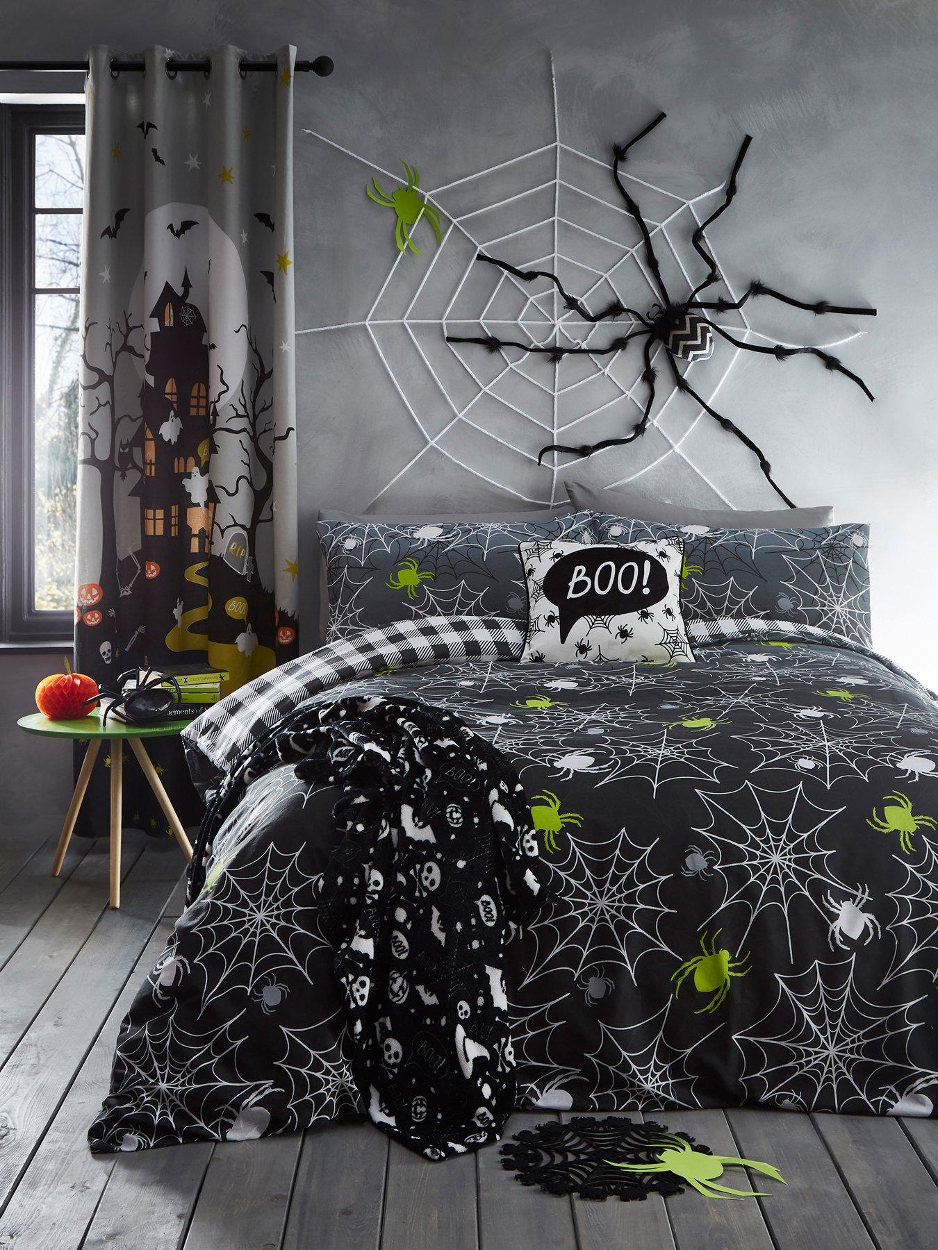  image of bedlam-boo-fleece-halloween-throw-black