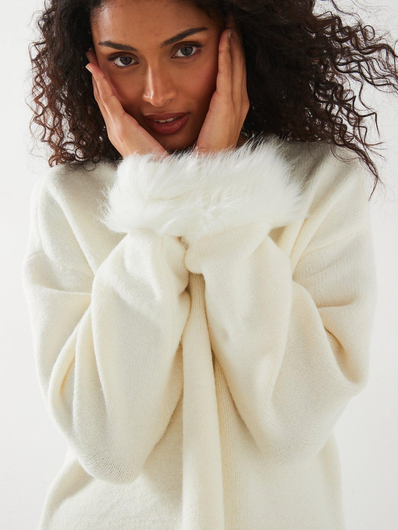 Image 4 of 6 of V by Very Crew Neck Fur Trim Jumper - Cream