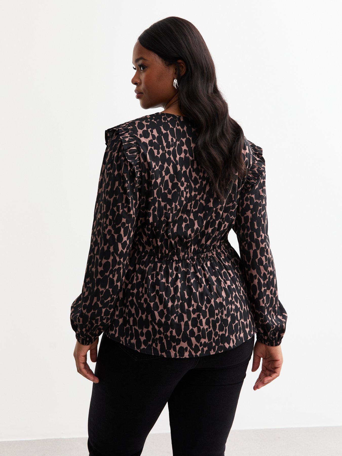 Image 2 of 4 of New Look Curve Woven Wrap Top - Brown/Print