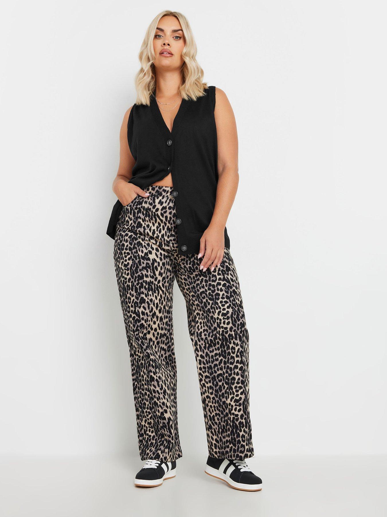  image of yours-curve-knitted-button-vest-black