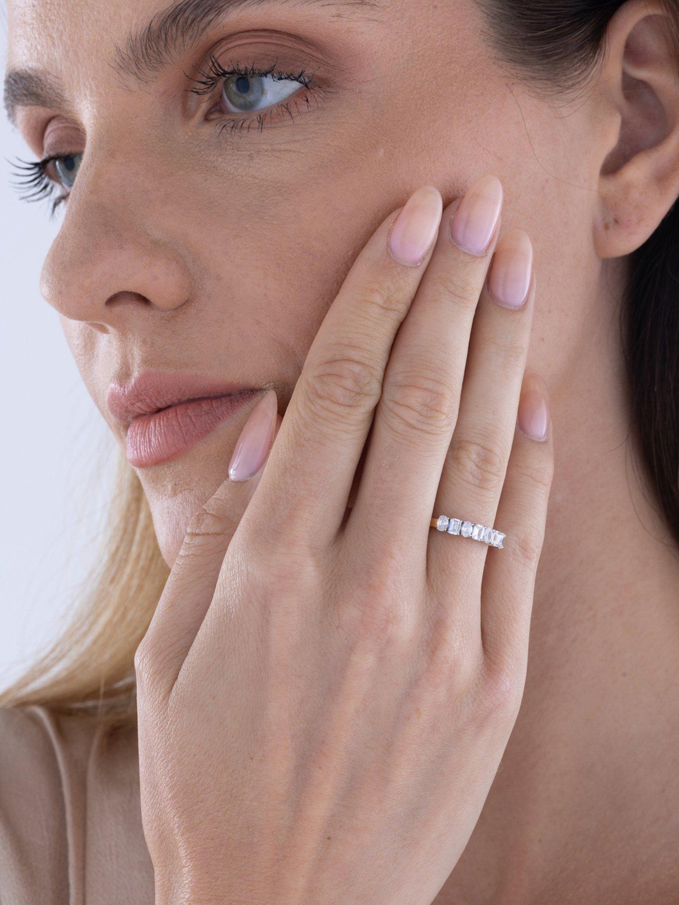 Image 3 of 5 of Love DIAMOND Diamond 7 Stone Shaped Ring