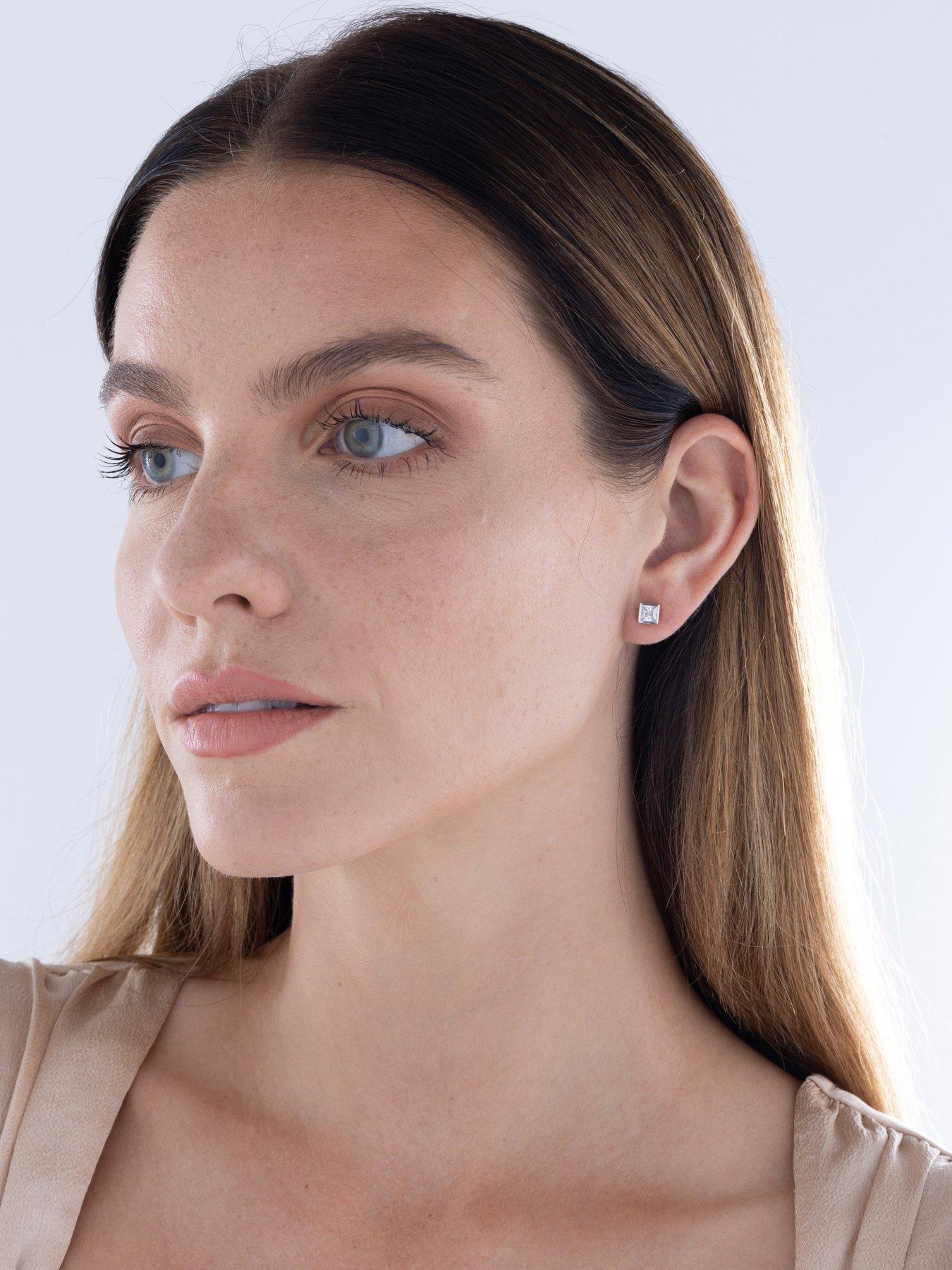 Image 5 of 6 of Love DIAMOND Diamond Princess Cut Shaped Earrings Studs G VS+ Lab Grown