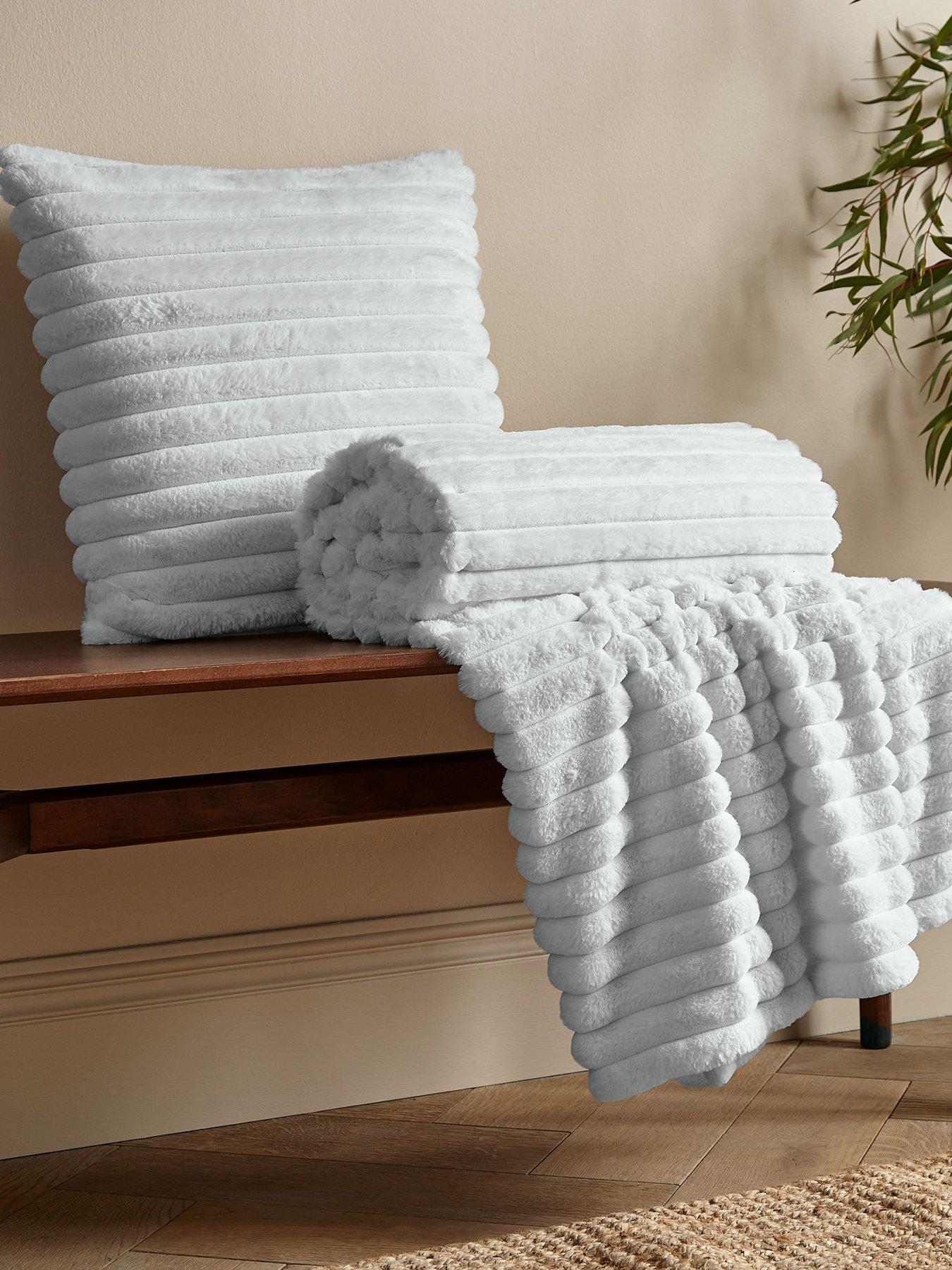 Image 4 of 5 of Catherine Lansfield Cosy Ribbed Throw