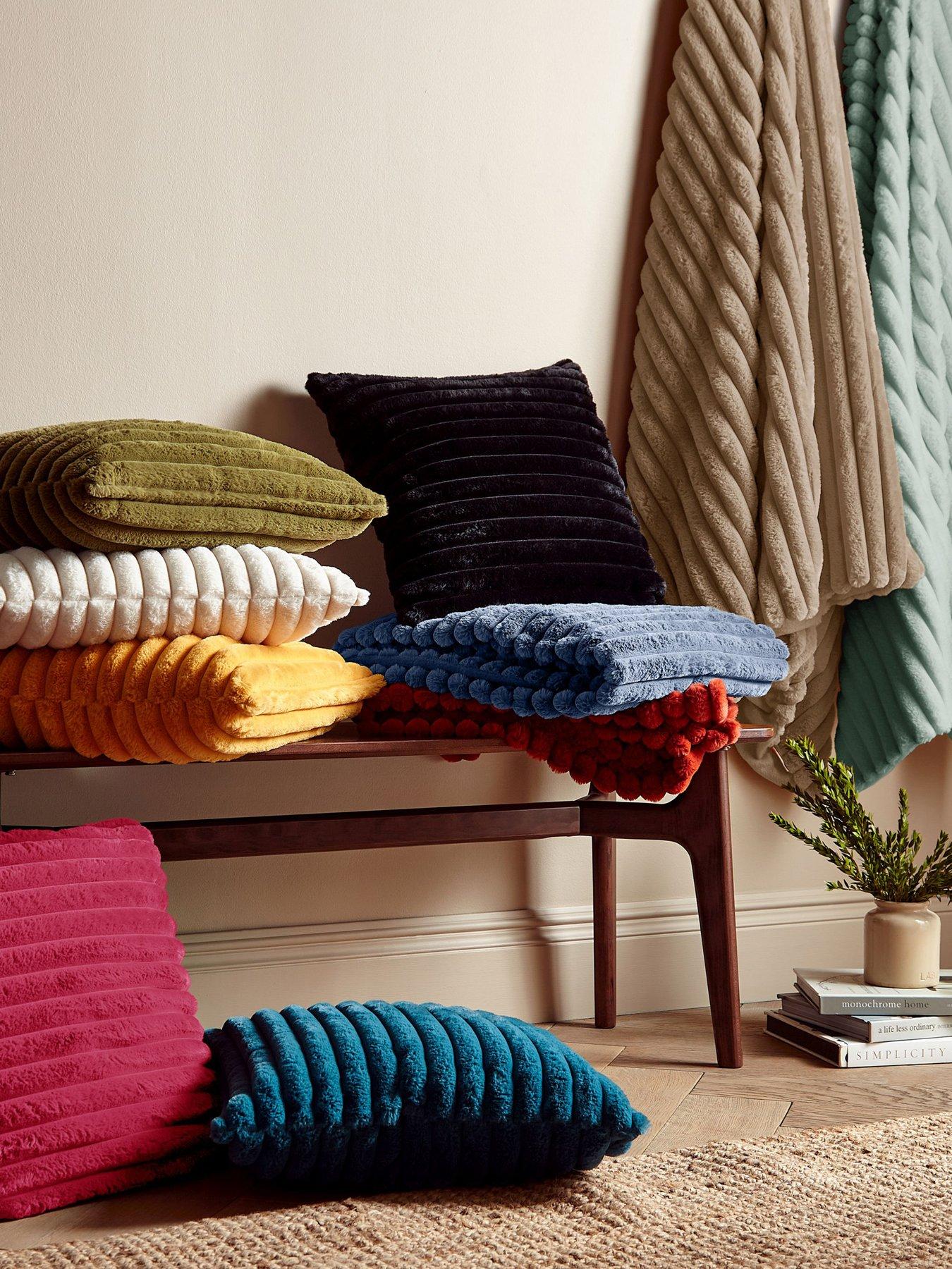 Image 5 of 5 of Catherine Lansfield Cosy Ribbed Throw