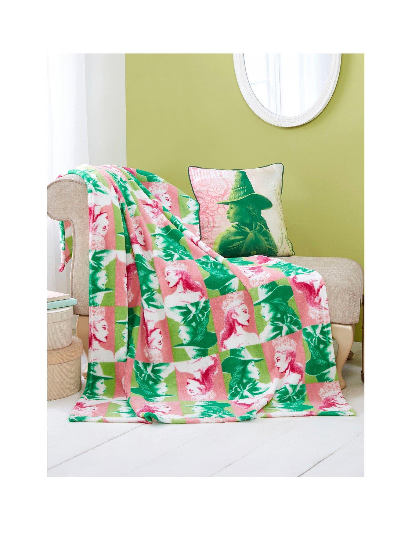 wicked-glenda-amp-elphaba-blanket--greenpink
