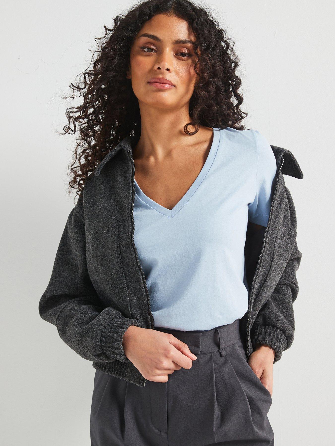 everyday-the-essential-v-neck-t-shirt-blue