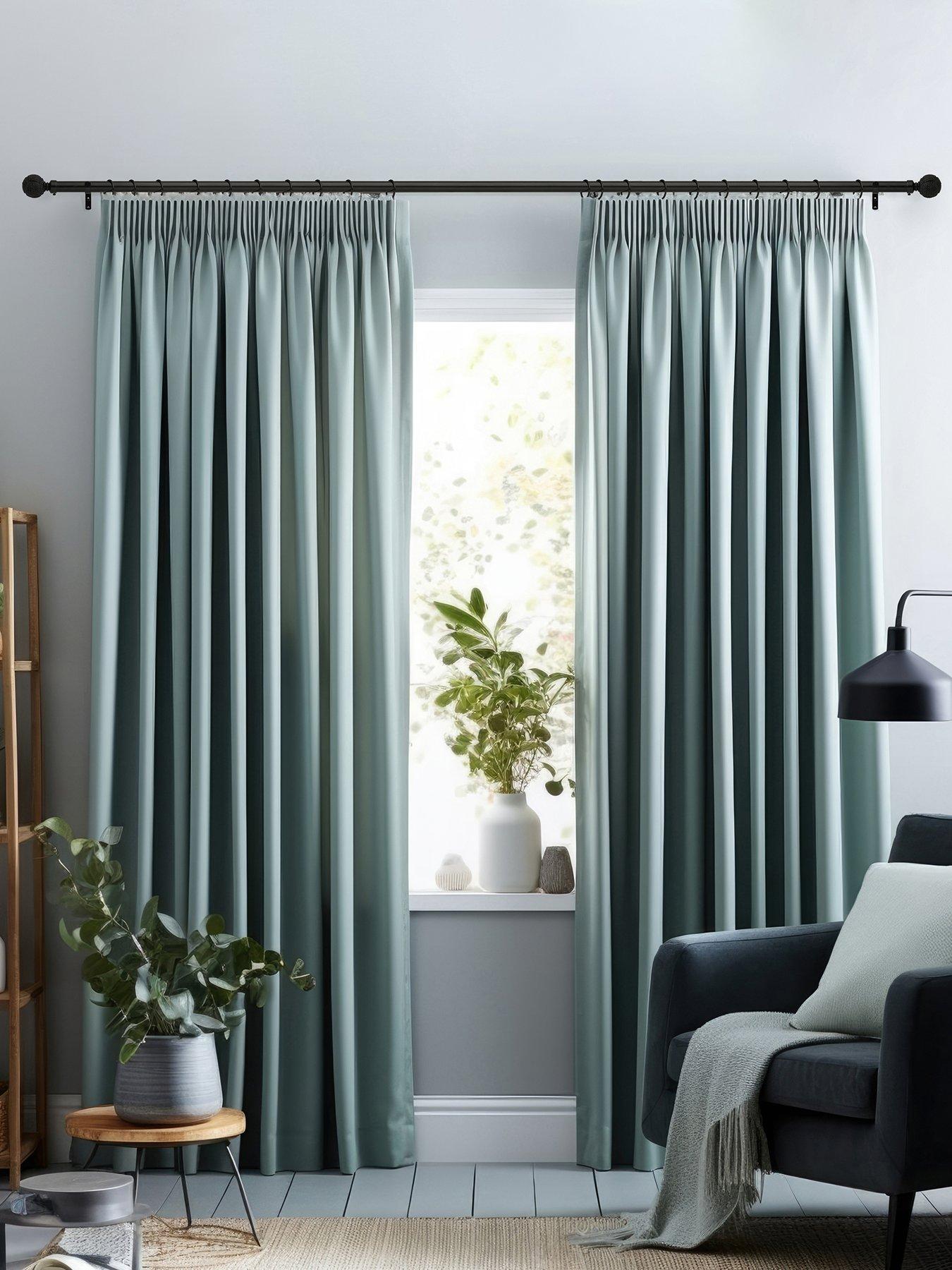 Image 4 of 7 of The Very Collection Ball Finial 28 mm Extendable Curtain Pole