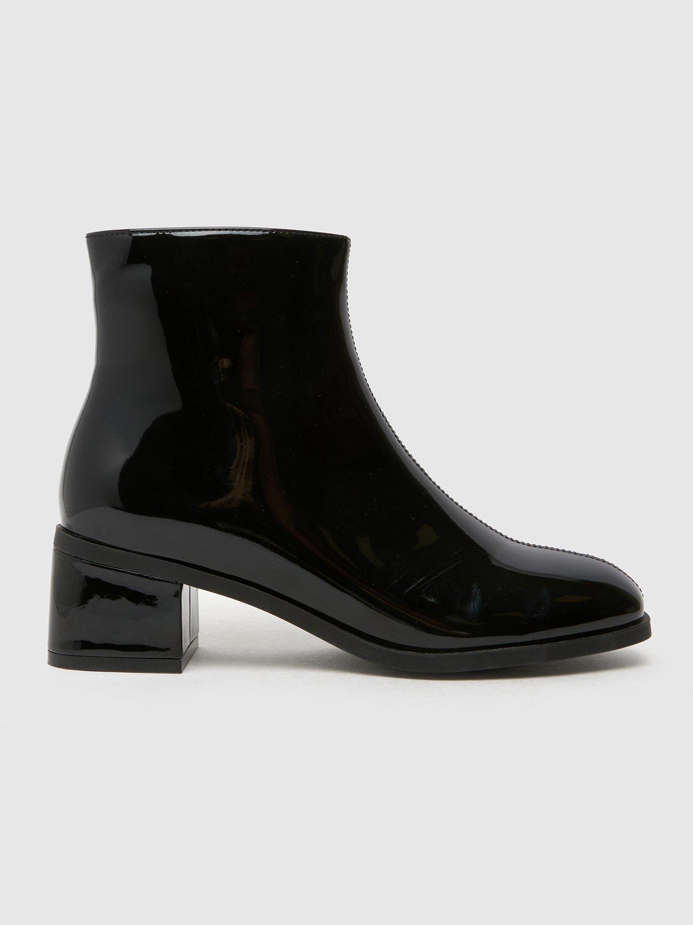 undefined Clara Block Heel Boot - Black