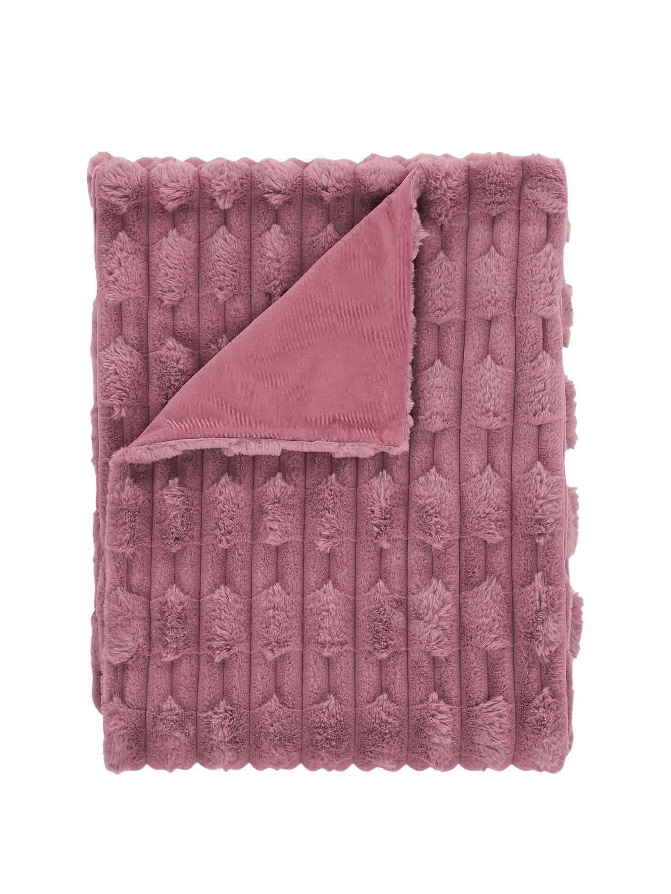Image 2 of 5 of Bianca Carved Faux Fur Cosy Throw in Pink 150x200cm
