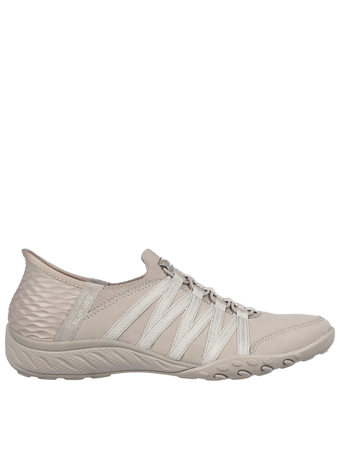 skechers-wide-fit-breathe-easy-slip-in-roll-with-me-trainer-beige