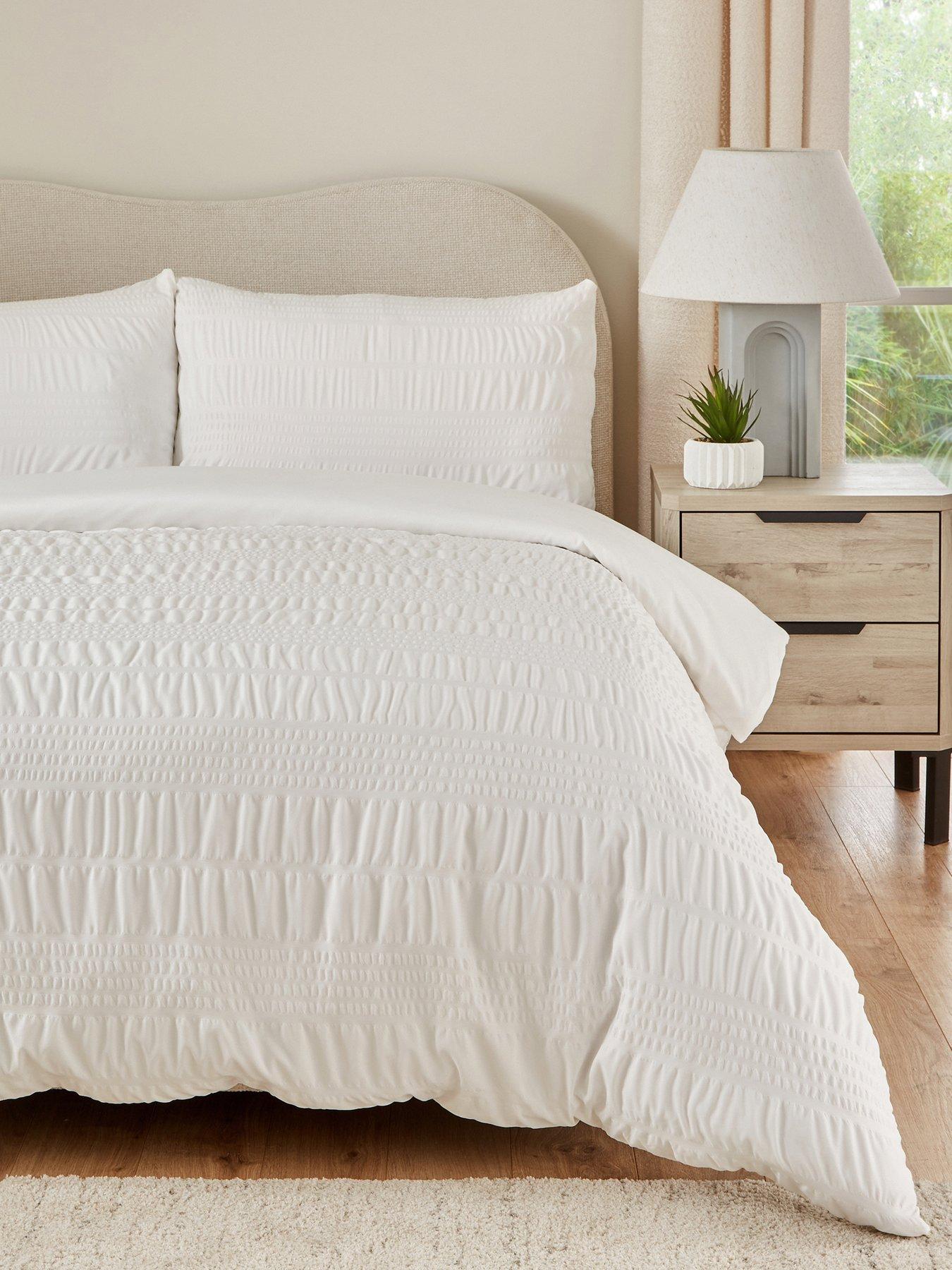 The Very Collection Athena Super Soft Seersucker Duvet Cover Set