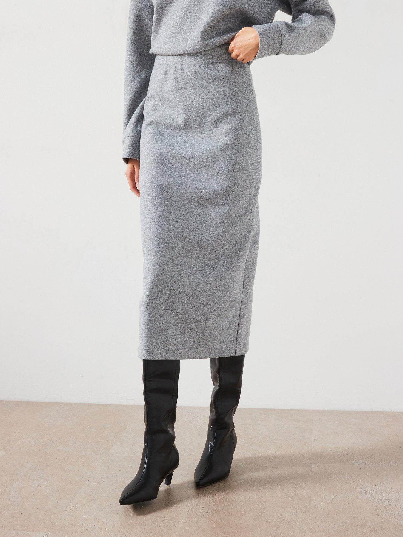 mango-co-ord-plush-skirt-grey