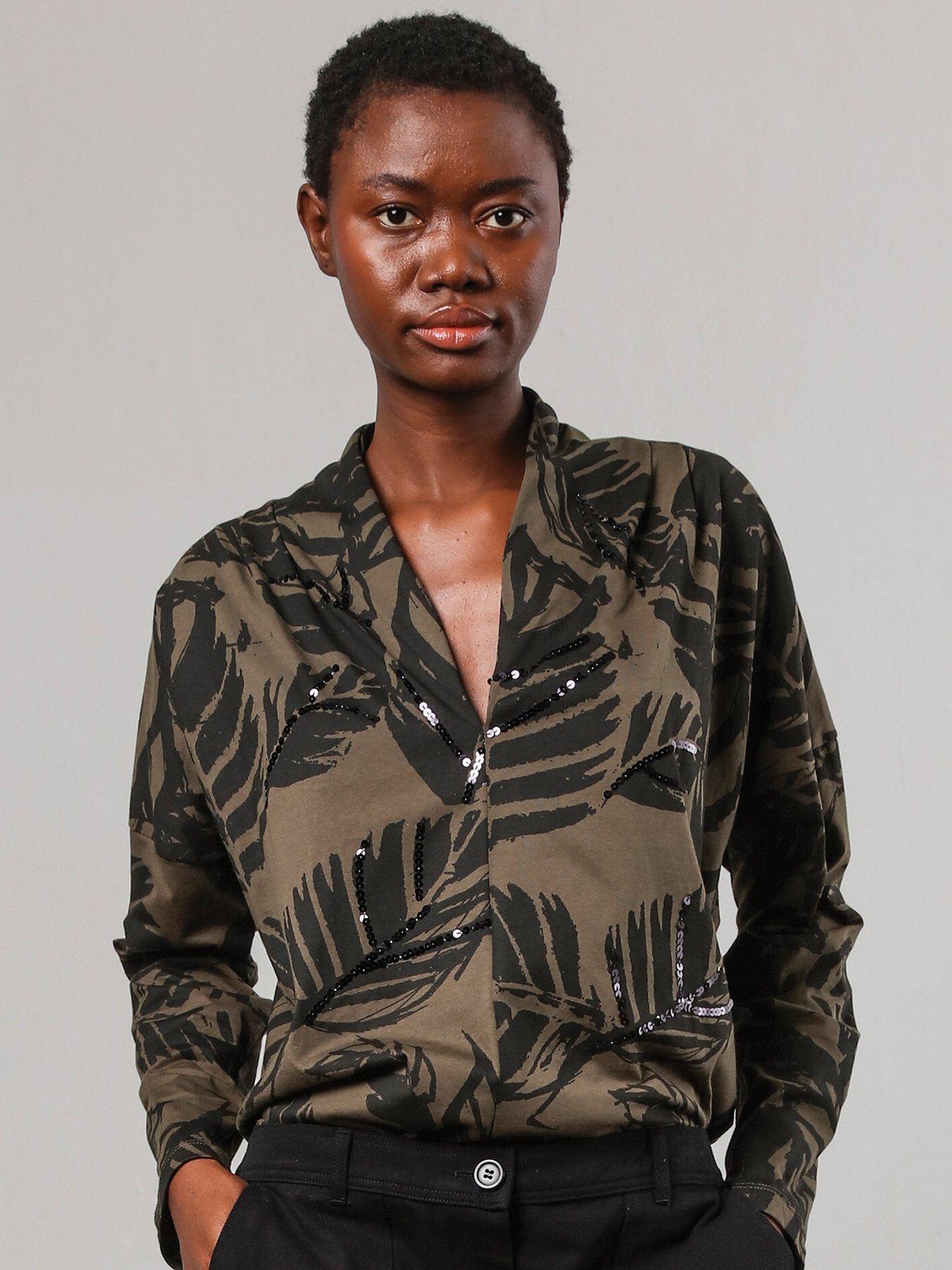 undefined Batwing Sleeve V-neck Blouse With Leaf Motif And Beaded Embroidery - Black