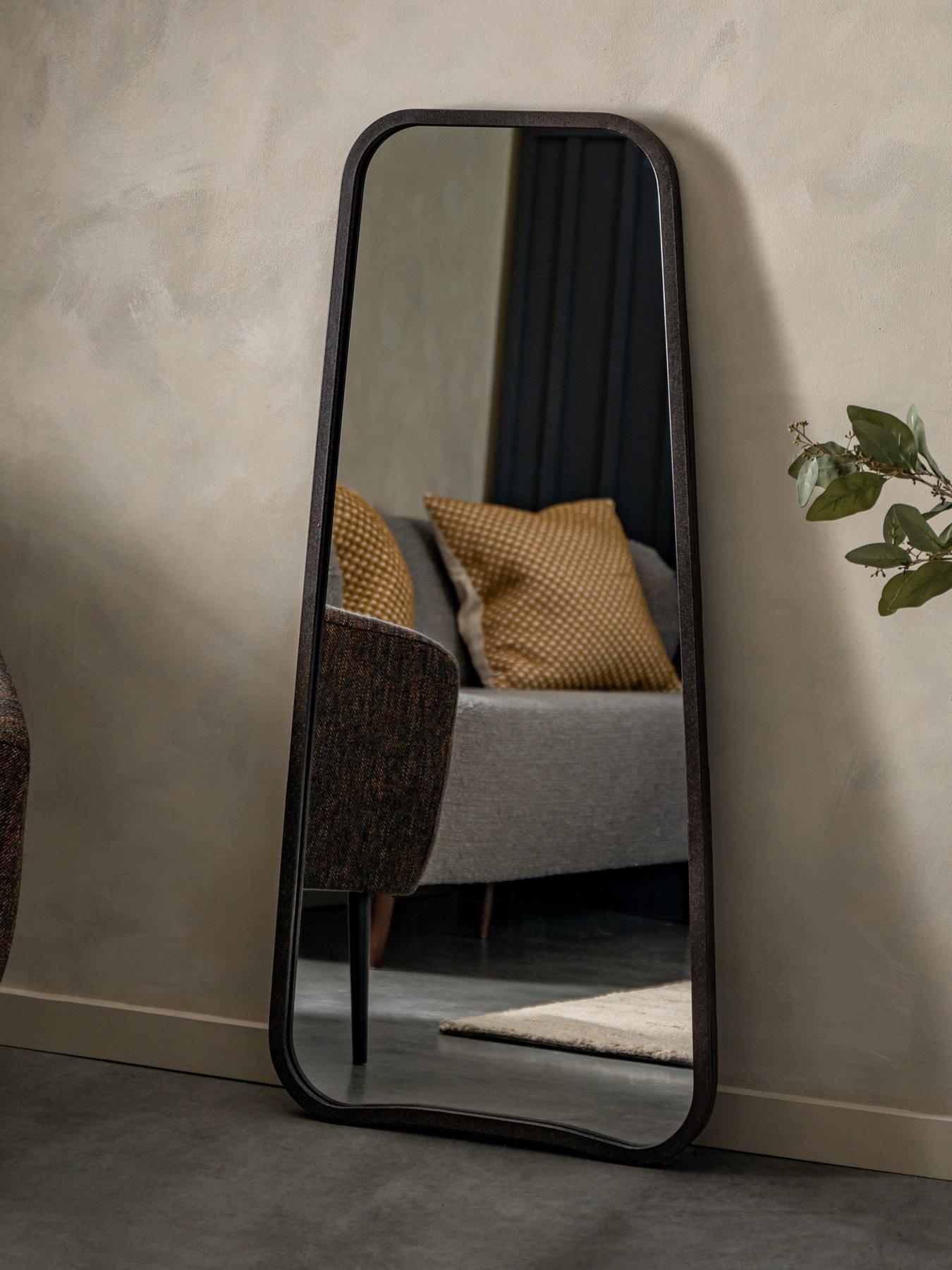 Image 1 of 6 of Gallery Direct Kurva Leaner Black 565x1230mm