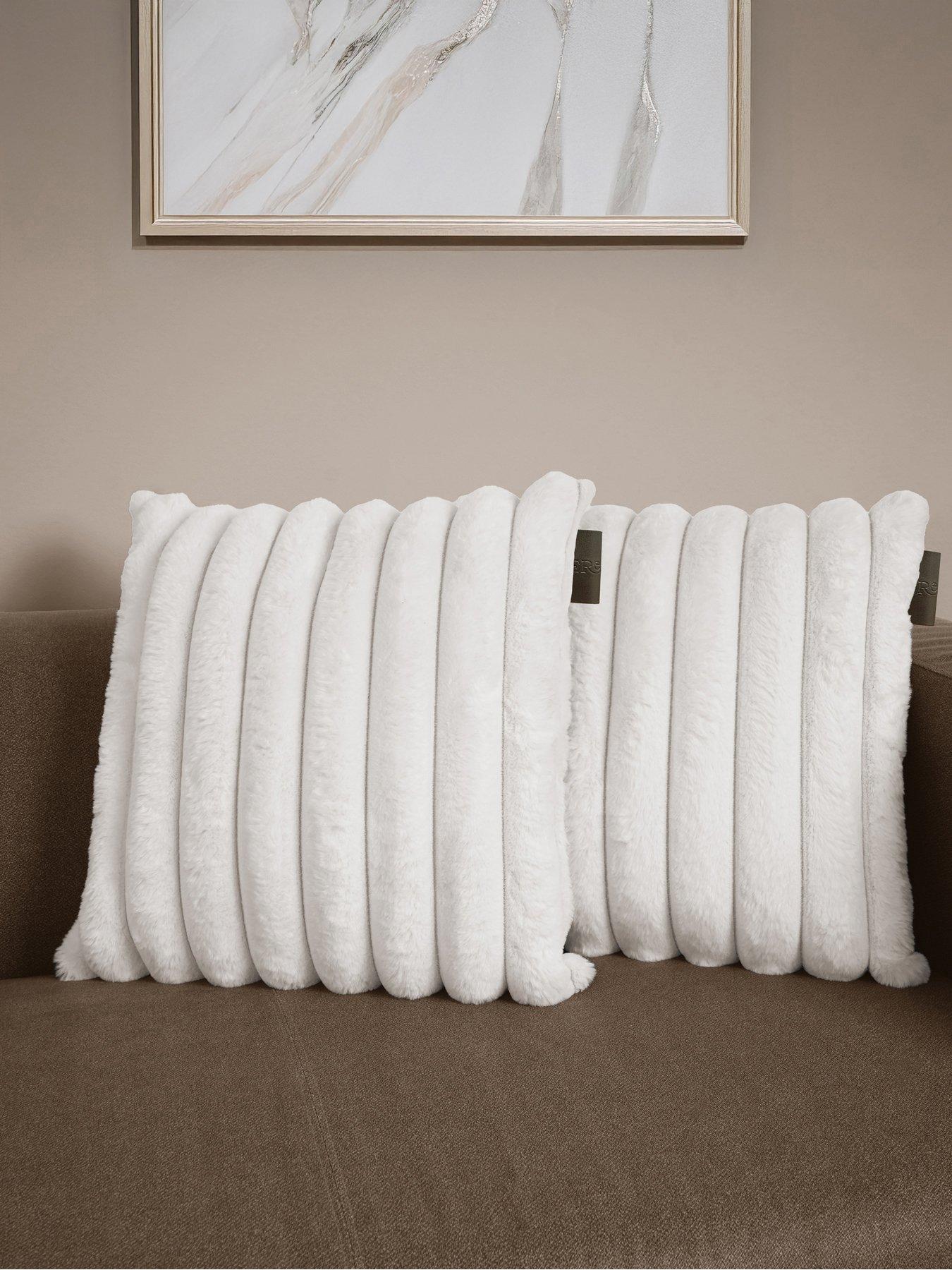 rucomfy-ribbed-faux-fur-cushion