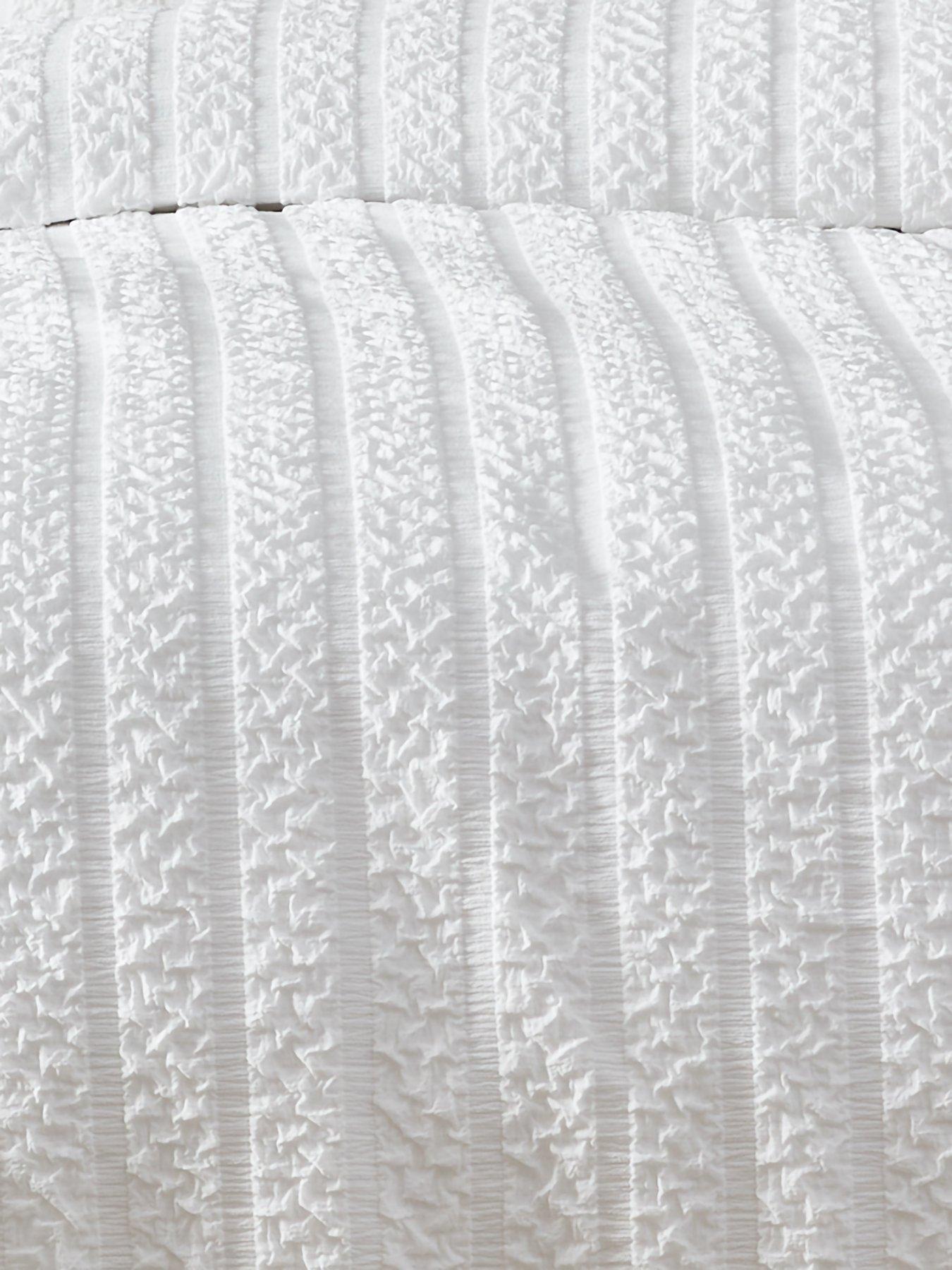 Image 4 of 5 of Michelle Keegan Home Super Soft Seersucker Stripe Duvet Cover Set