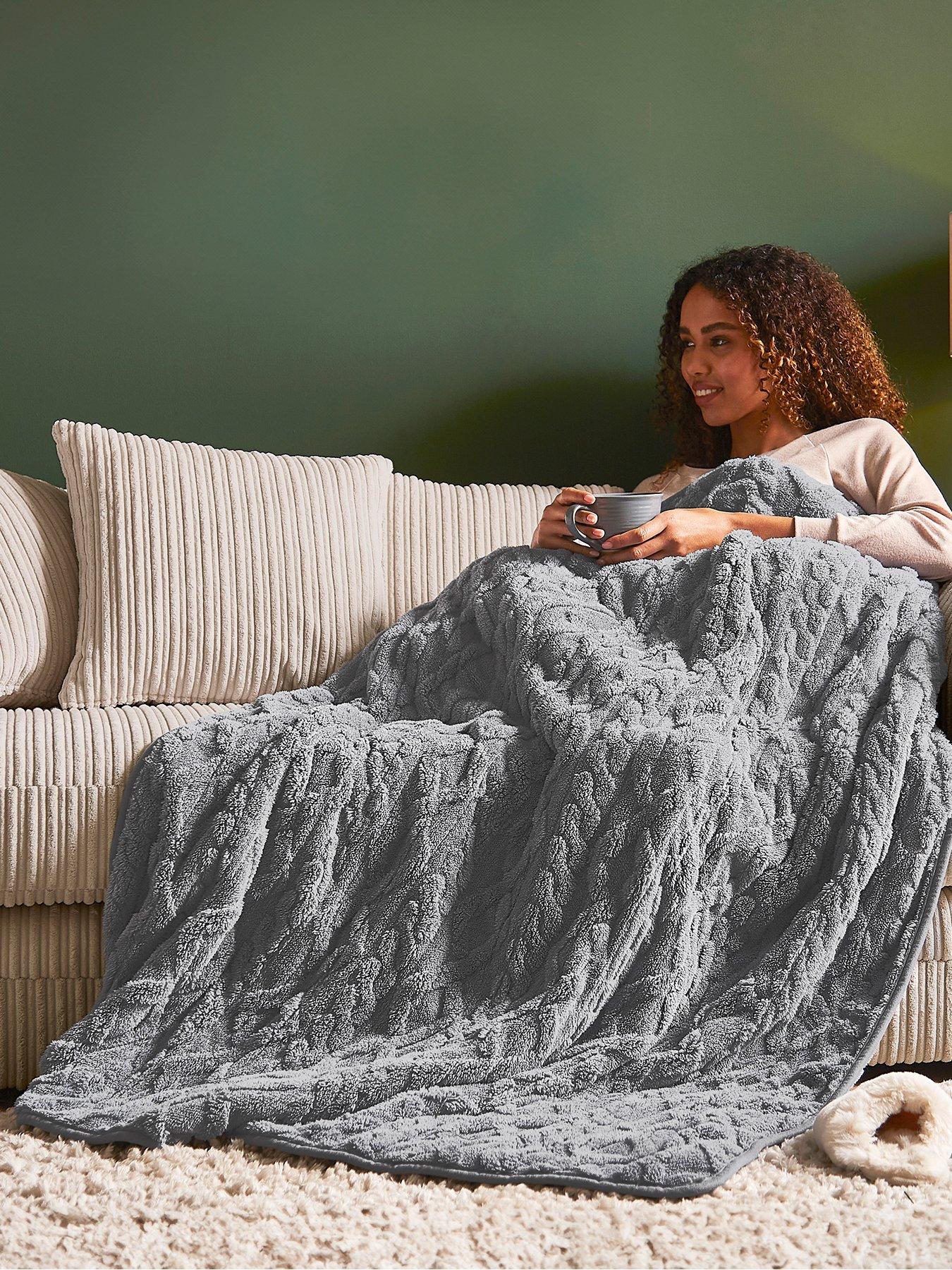 undefined Luxury Super Cosy Heated Throw - Charcoal