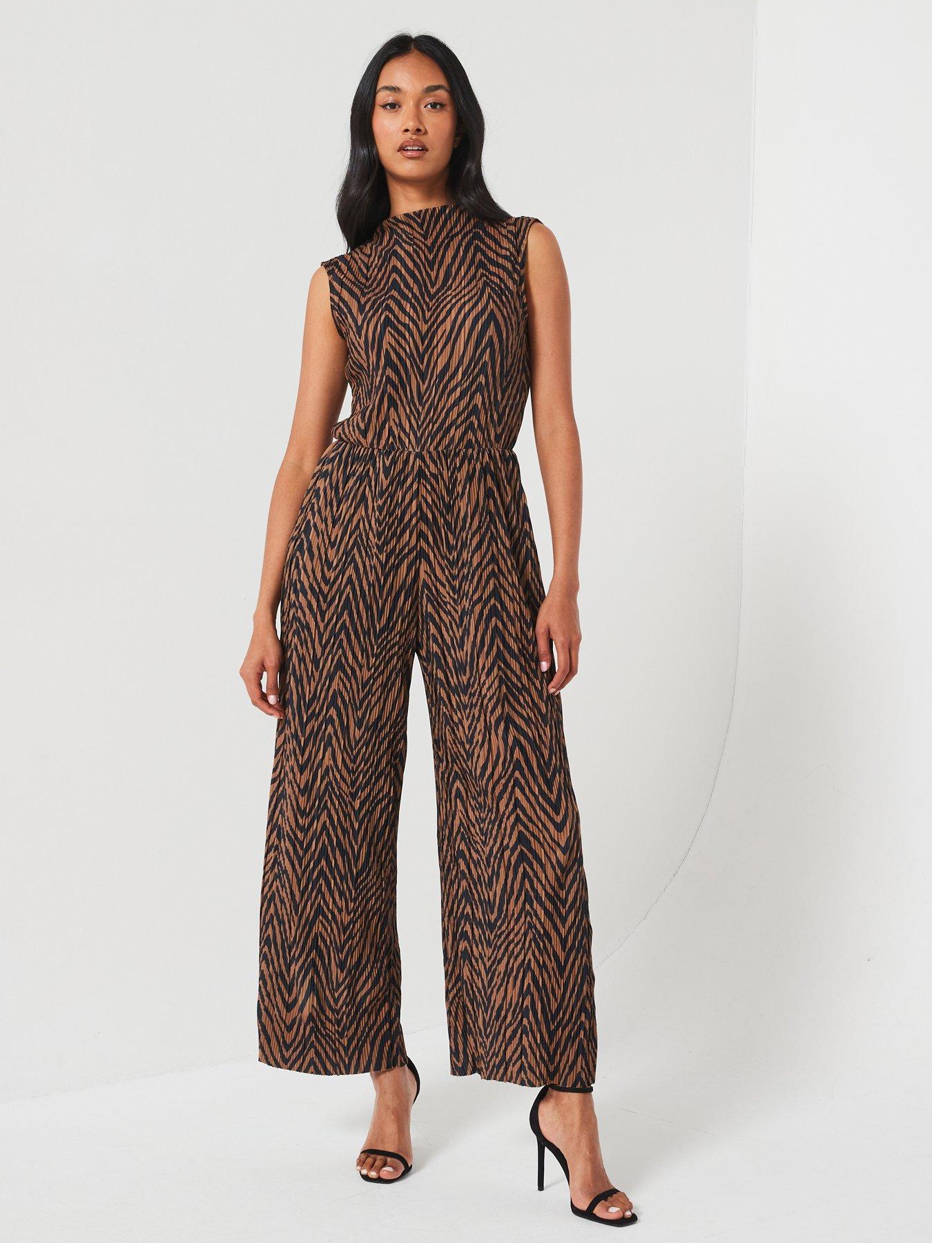 Image 3 of 5 of Vero Moda Printed Plisse Jumpsuit - Multi